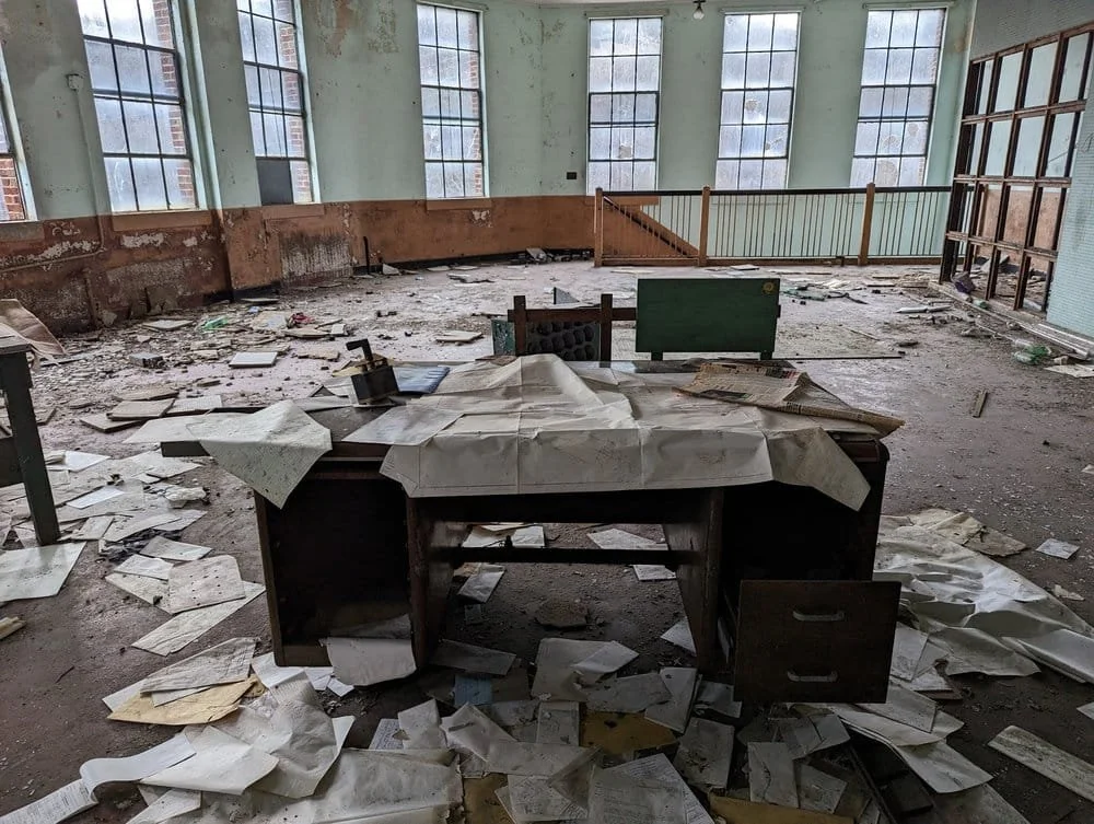 ControlRoom02.jpg
