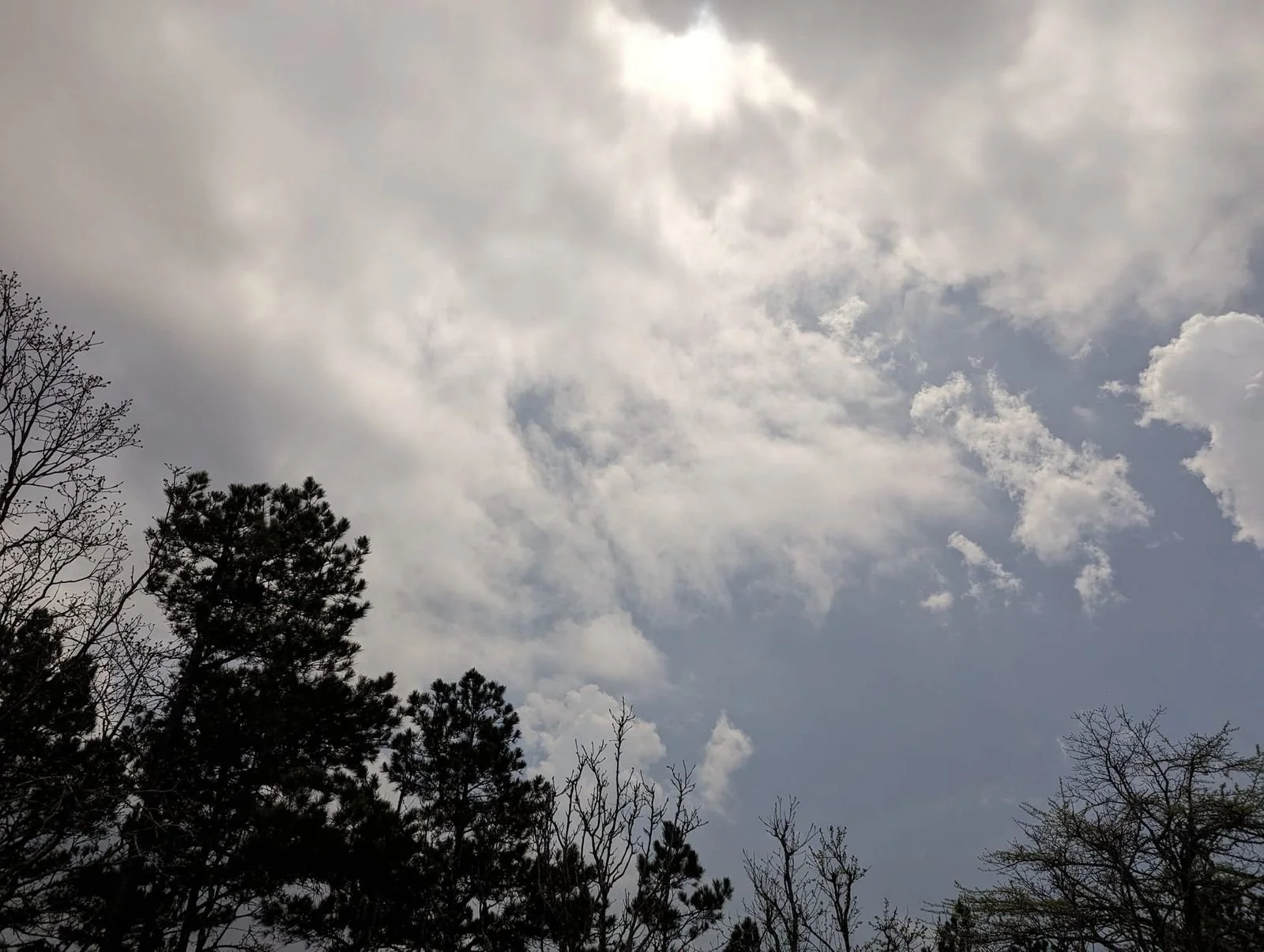 Clouds moving in shortly before the 2024 total solar eclipse begain.
