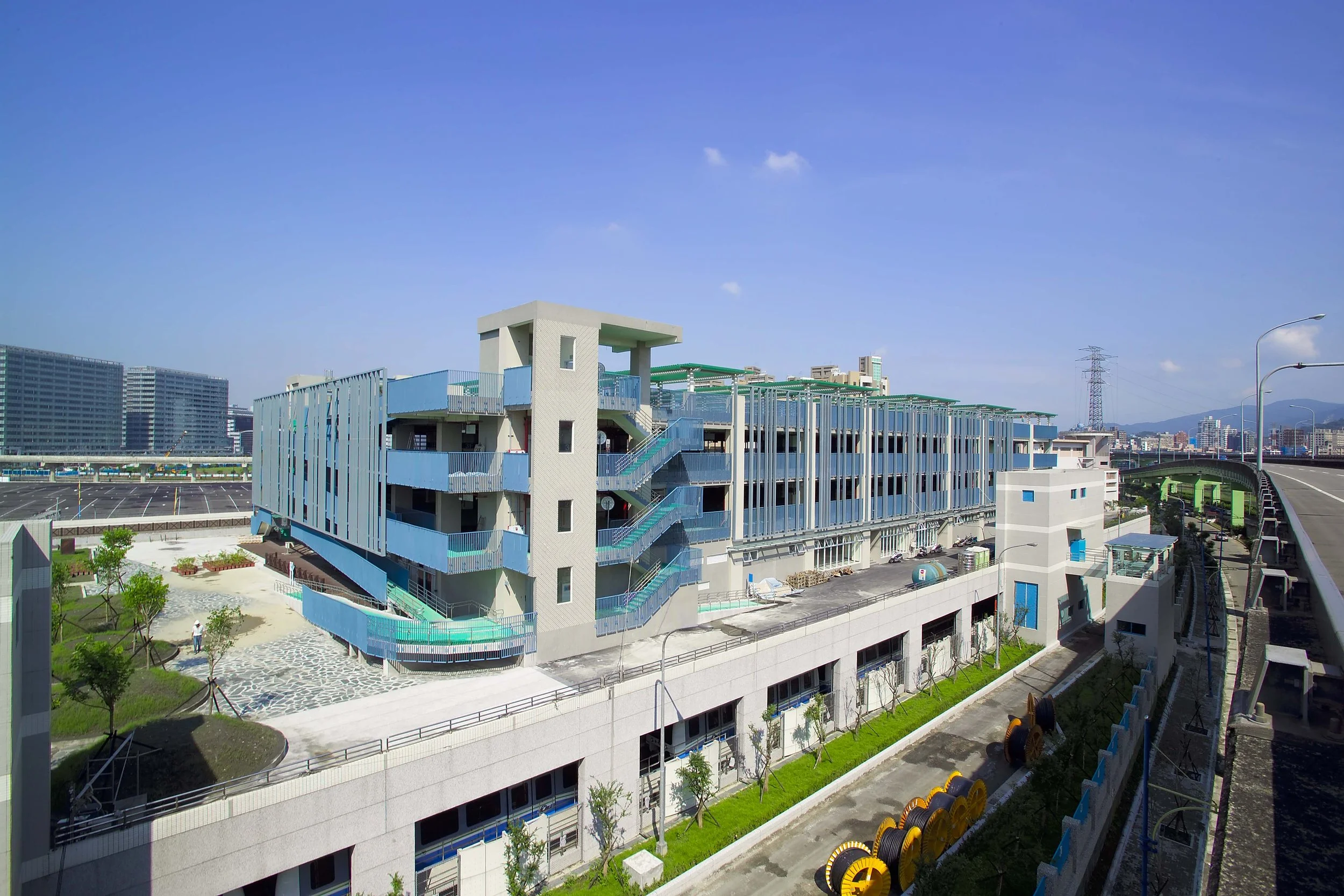 內湖機廠多用途使用區域停車空間及捷運辦公室土建工程.jpg