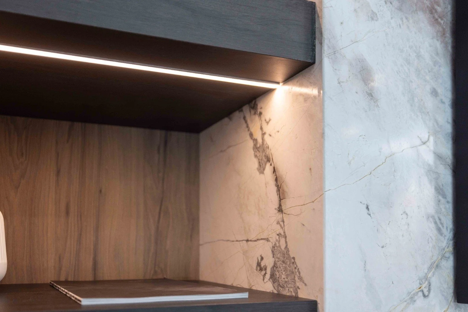 aura-design-group-showroom-5-5.jpg