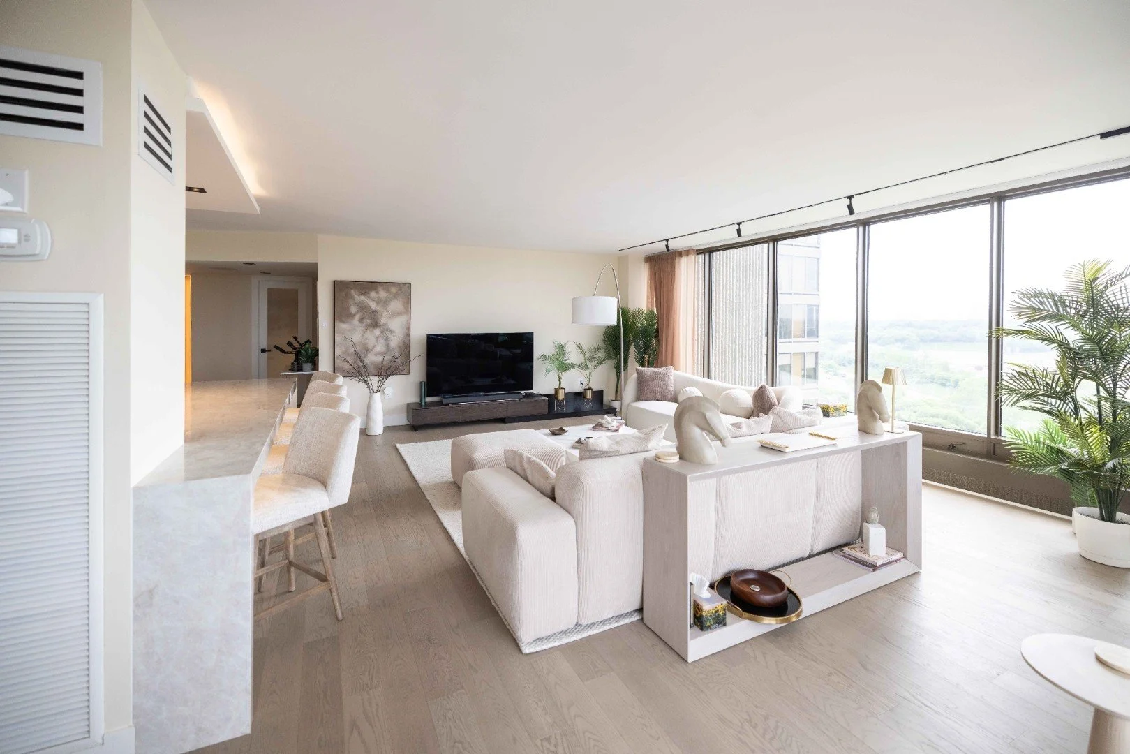 aura-design-group-condo-renovation-20-20.jpg