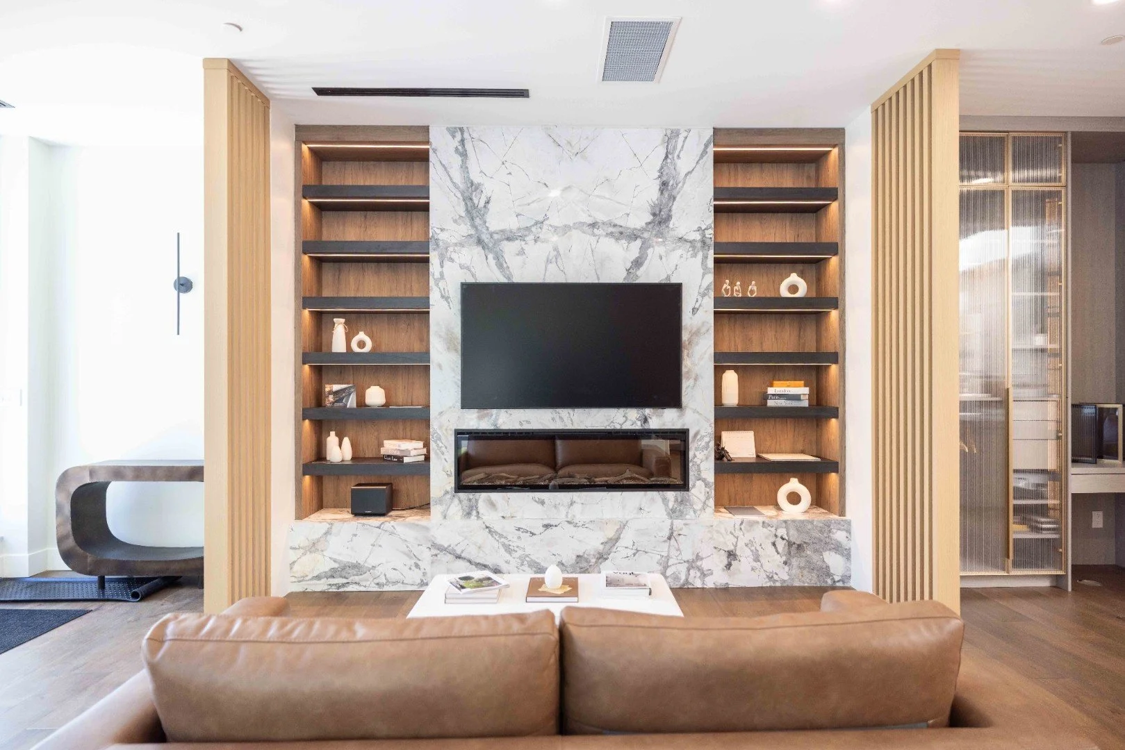 aura-design-group-showroom-1.jpg