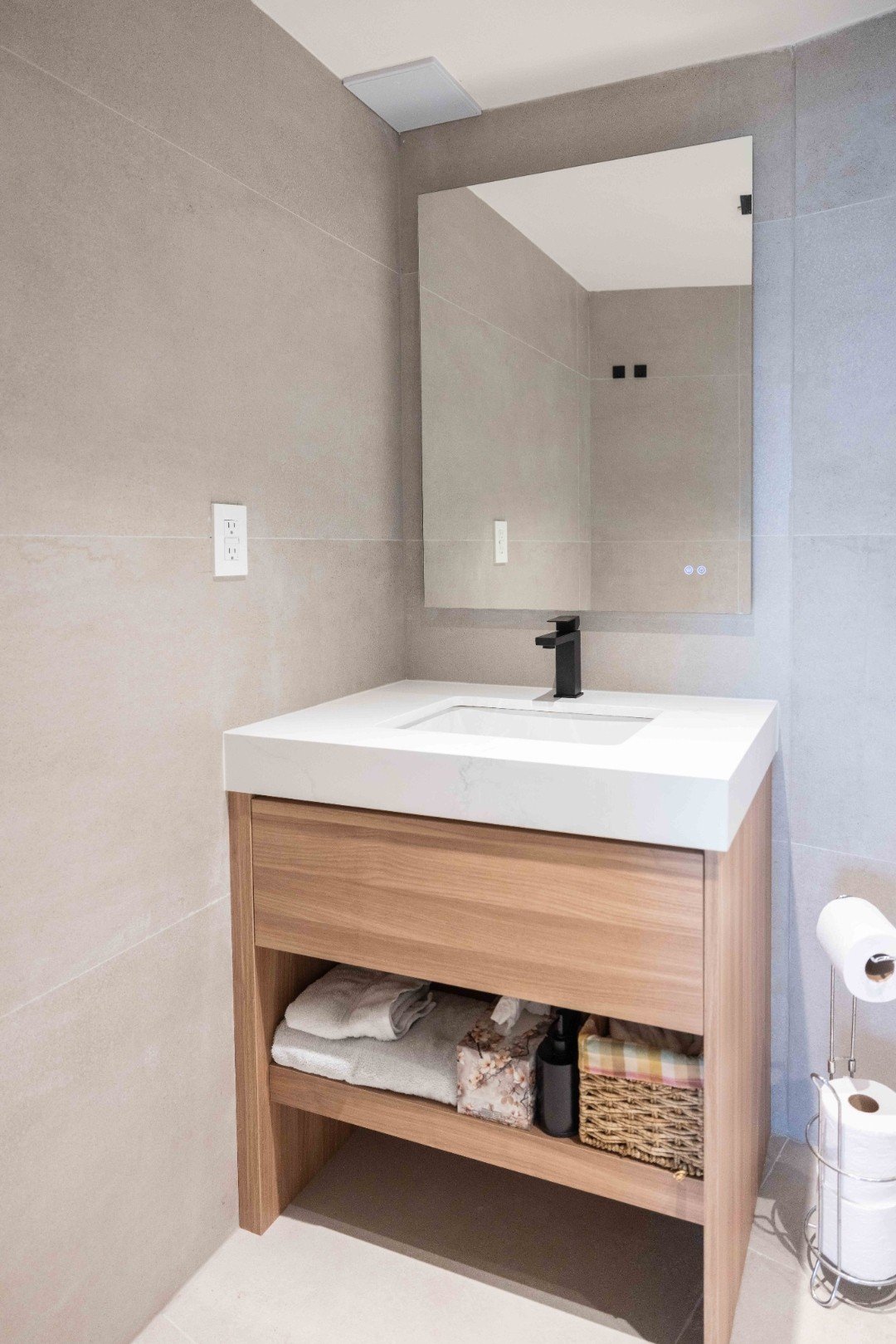 aura-design-group-condo-renovation-5-5.jpg