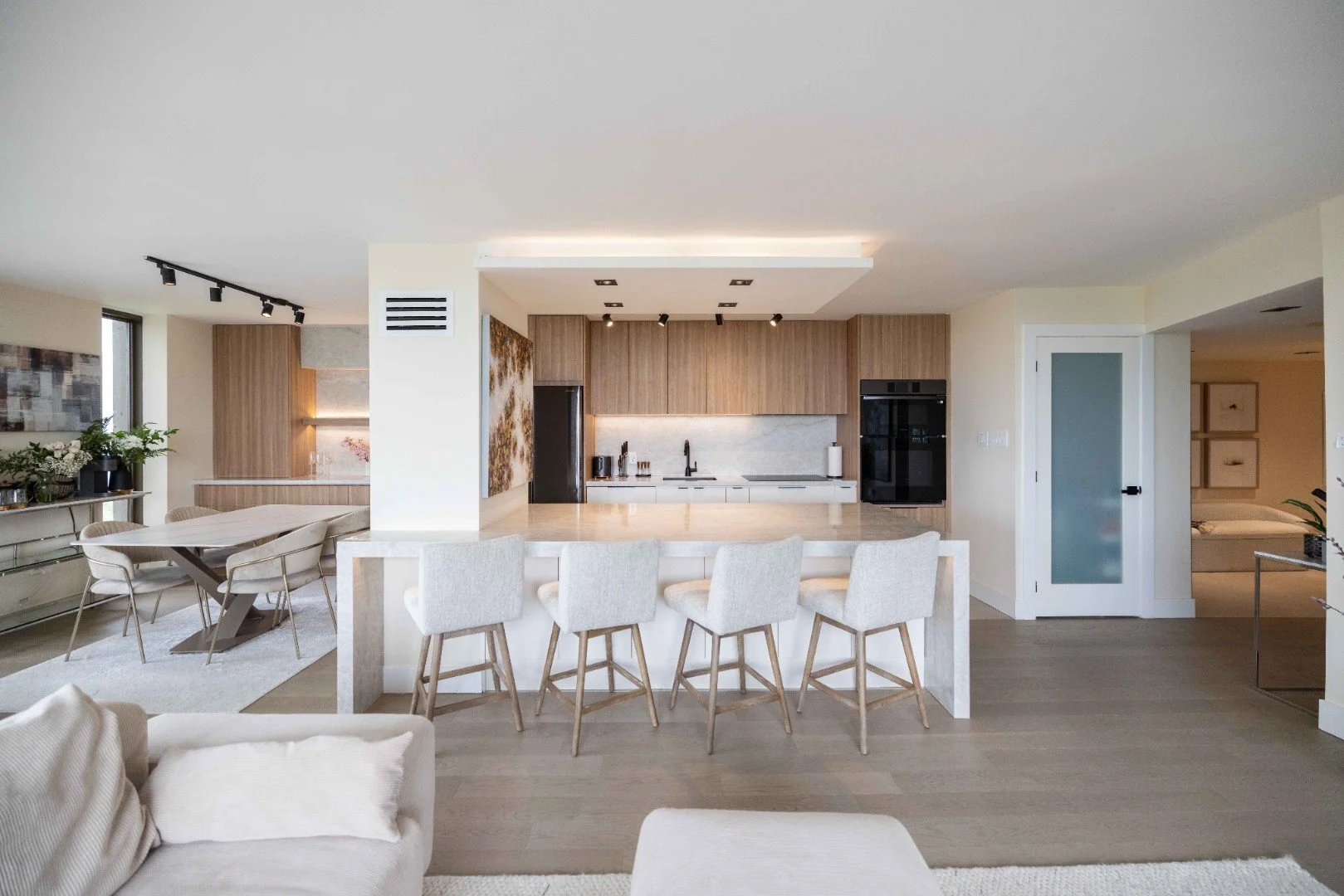 aura-design-group-condo-renovation-15-15.jpg