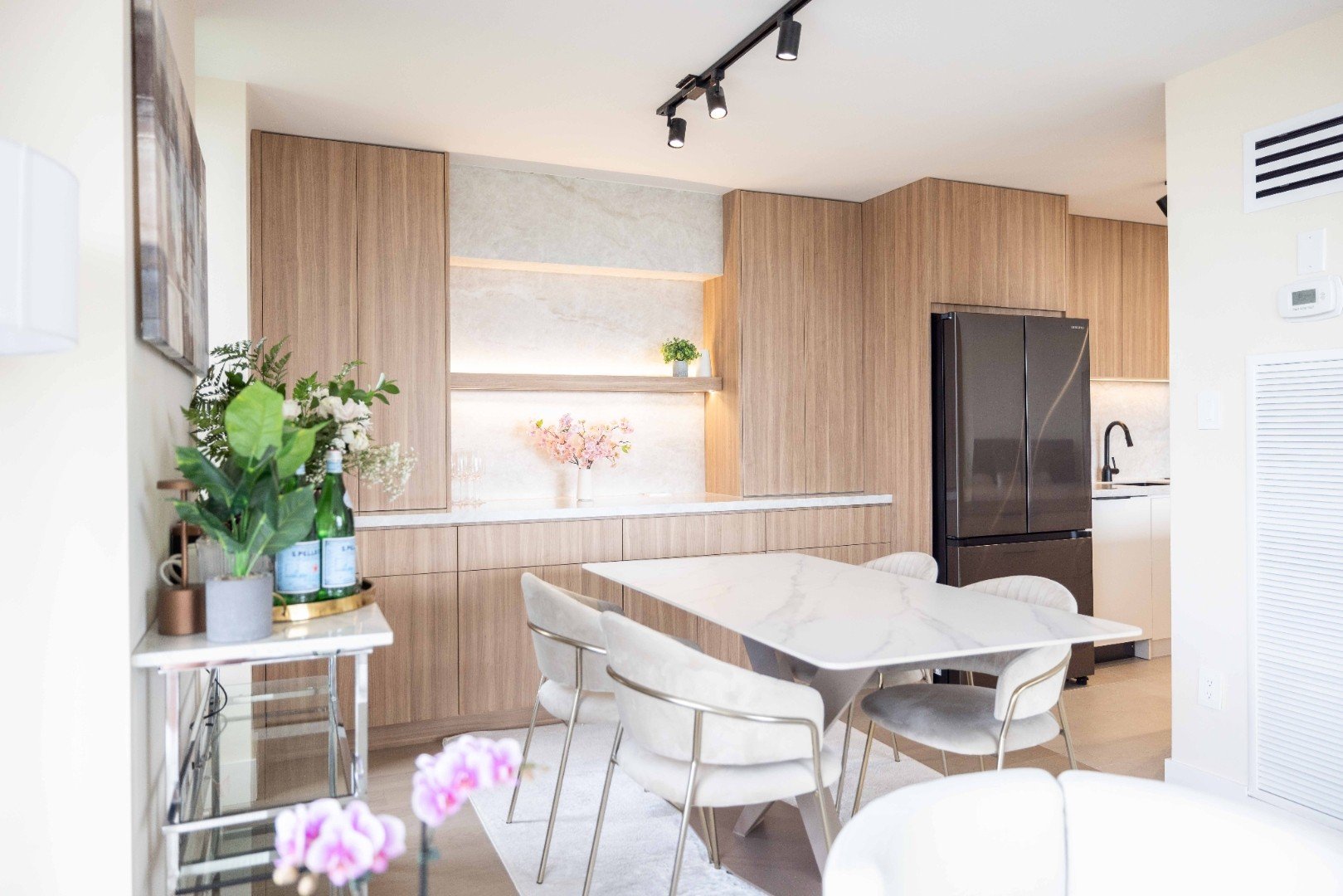 aura-design-group-condo-renovation-23-23.jpg