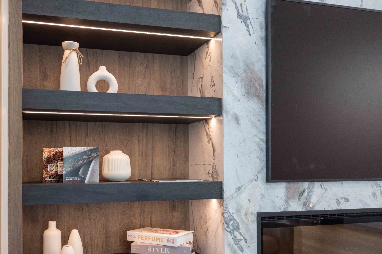 aura-design-group-showroom-7-7.jpg