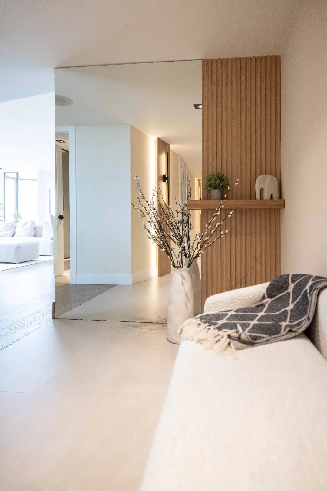aura-design-group-condo-renovation-4-4.jpg