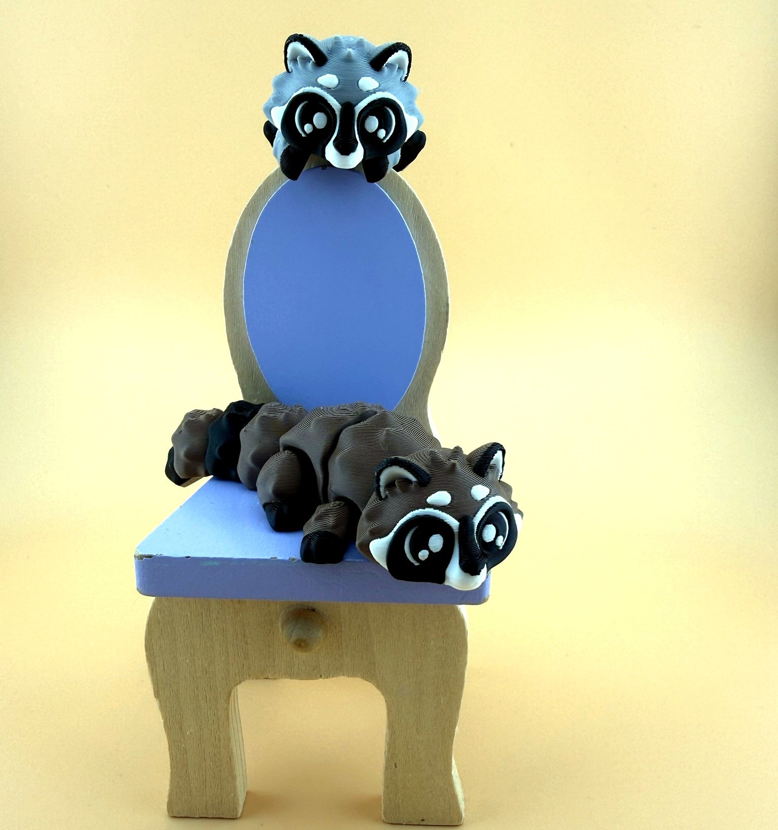 Jimmie_Raccoon_ChairScale.jpg