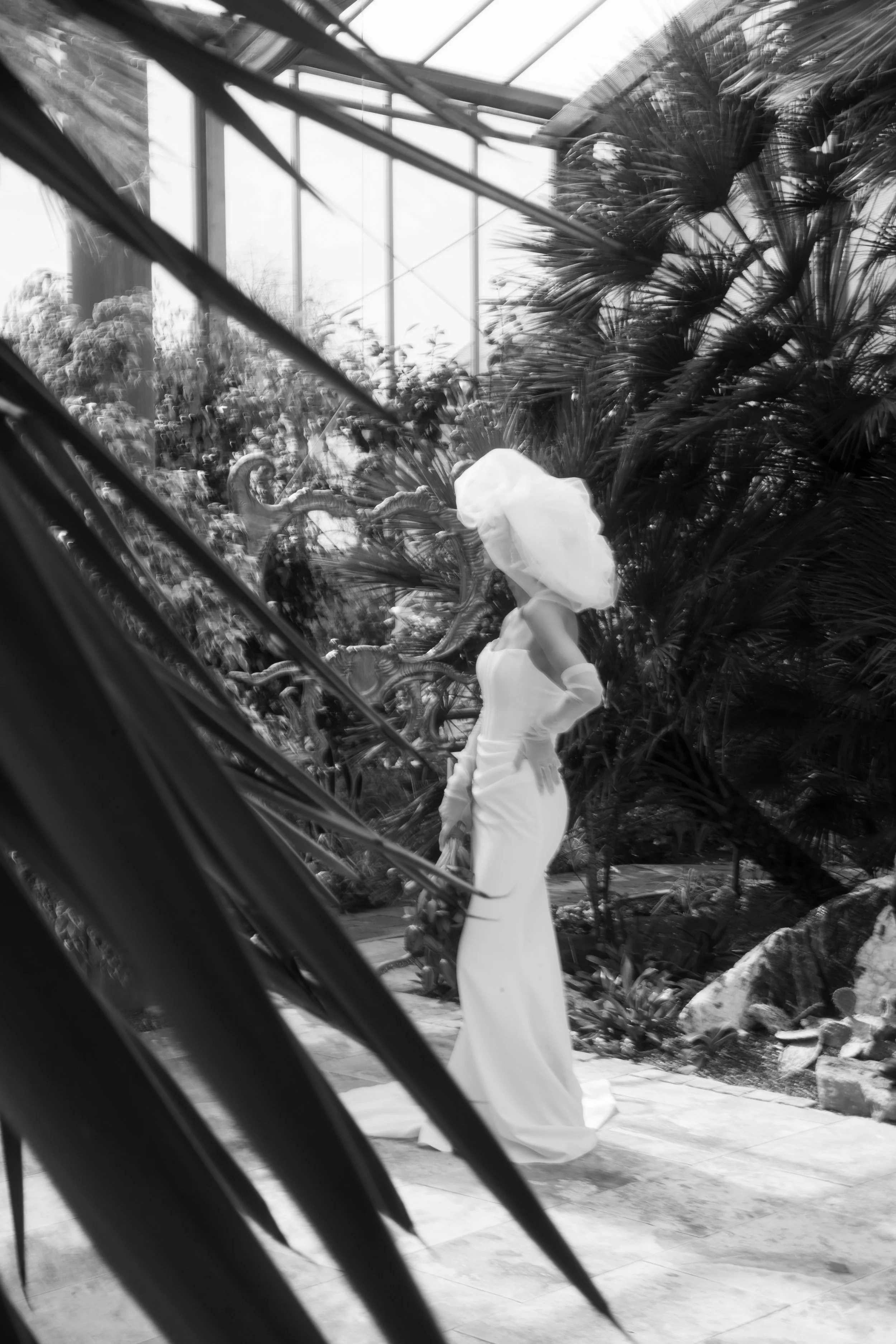 Fine art bridal portrait captured during an editorial wedding by Änna Photography in Europe.