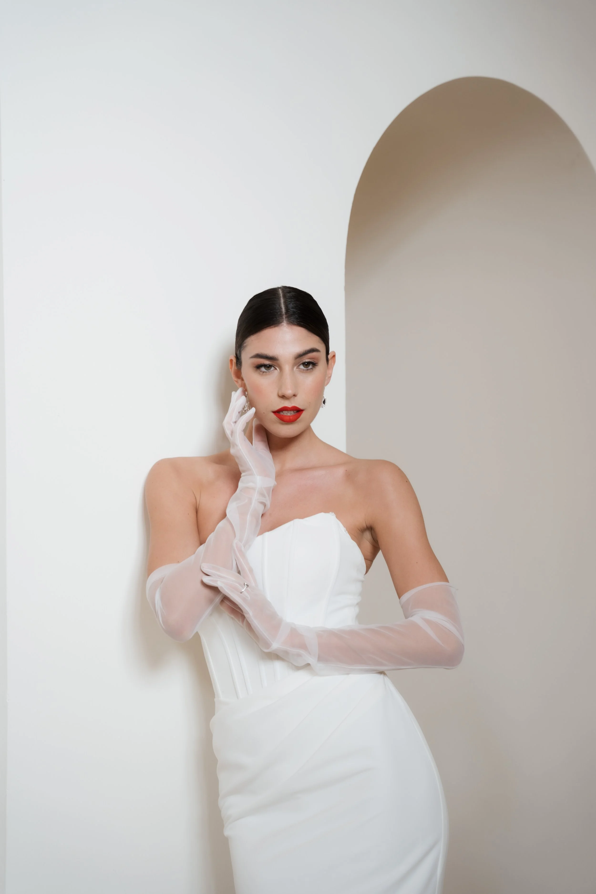 Editorial bridal portrait in a modern wedding dress captured by Europe wedding photographer Änna Photography.