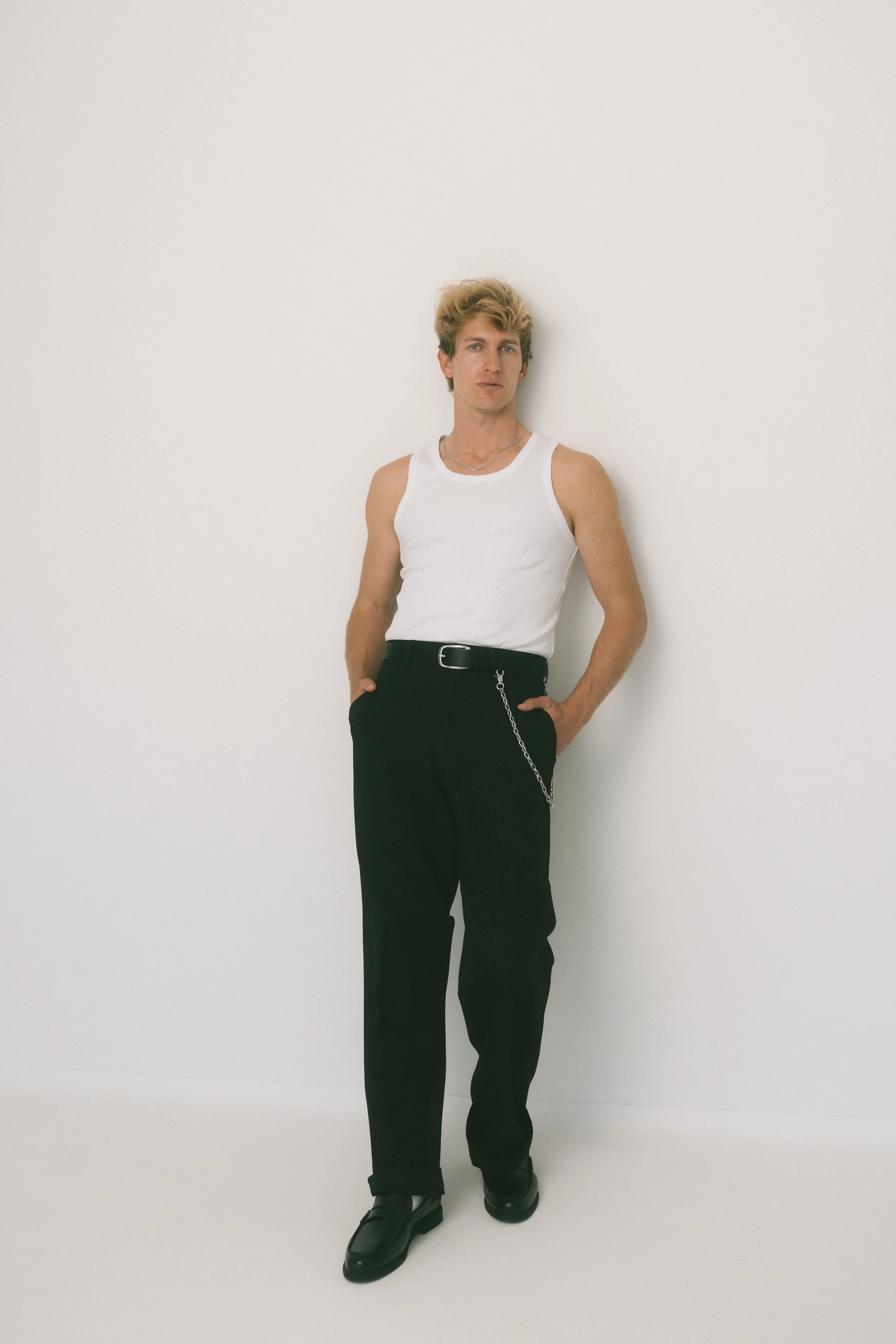 Modern studio portrait in Stuttgart captured by Änna Photography.