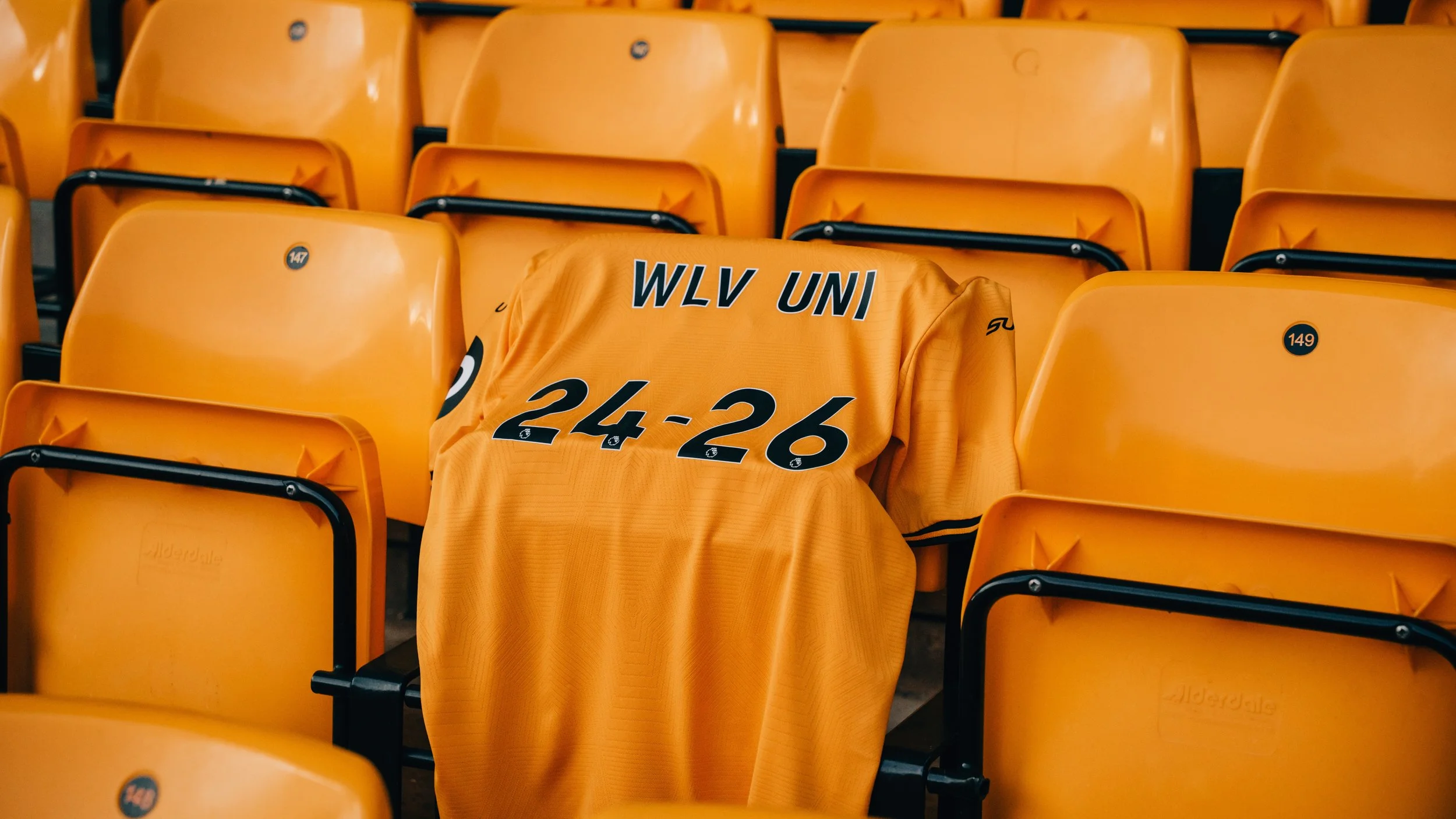 wolves-wlv-uni.jpg