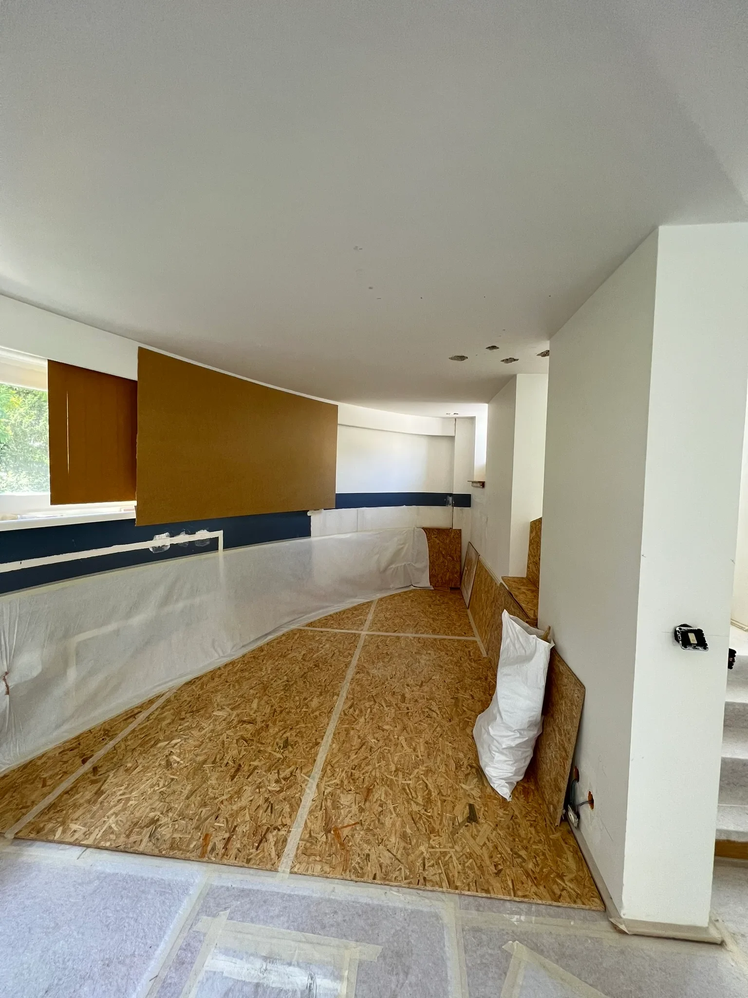 podgotovka-predi-kartene-na-stomanobetonova-plocha-buildtrust.webp