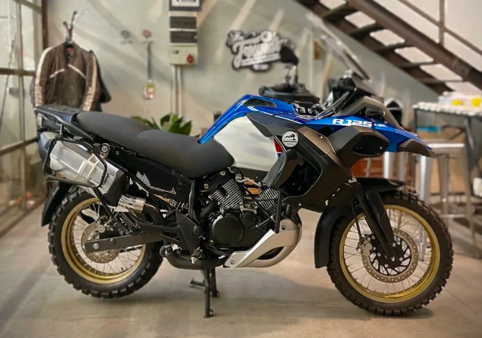 Honda Varadero 125 GS1250R Replica