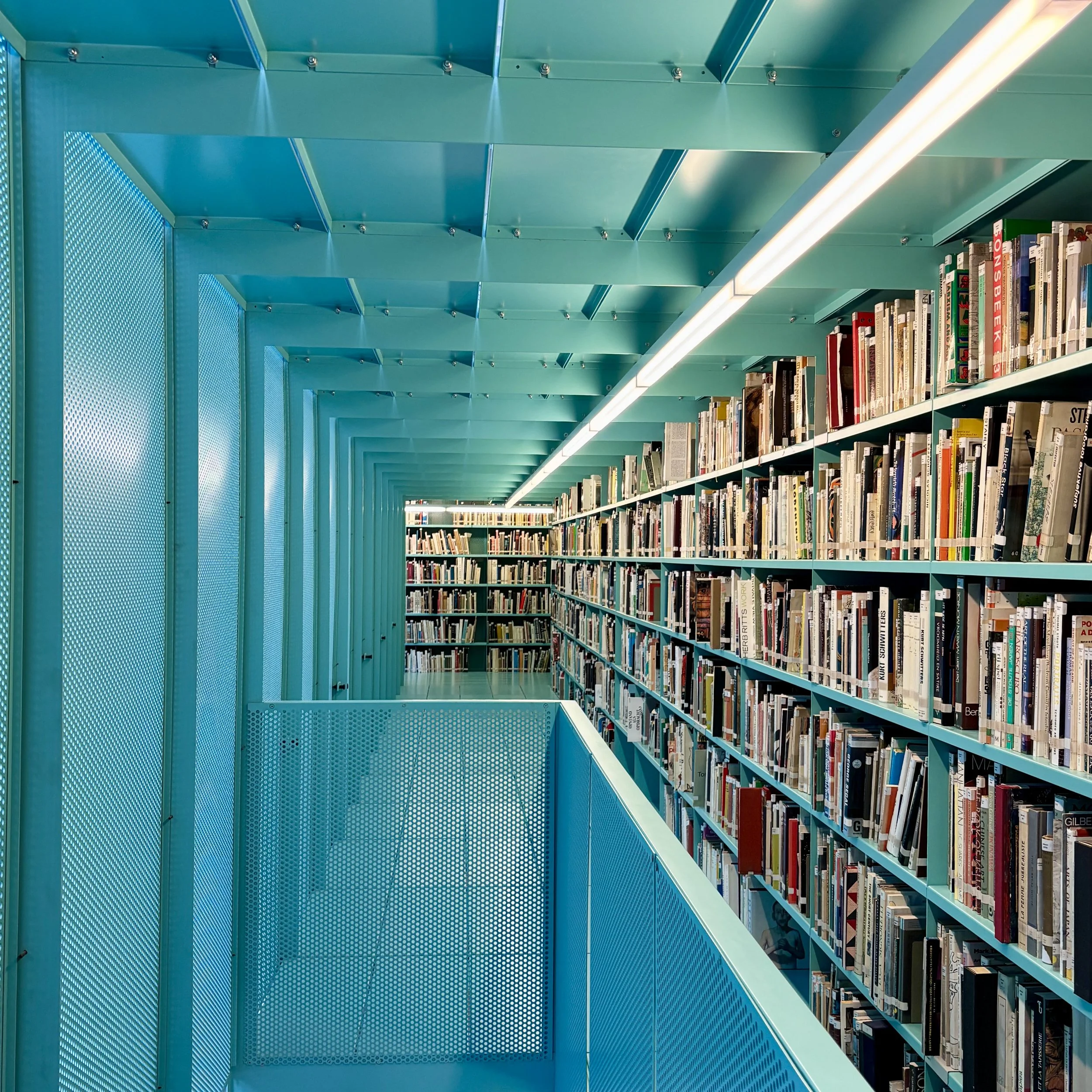 MARTINA BAER Library Office Gent Services