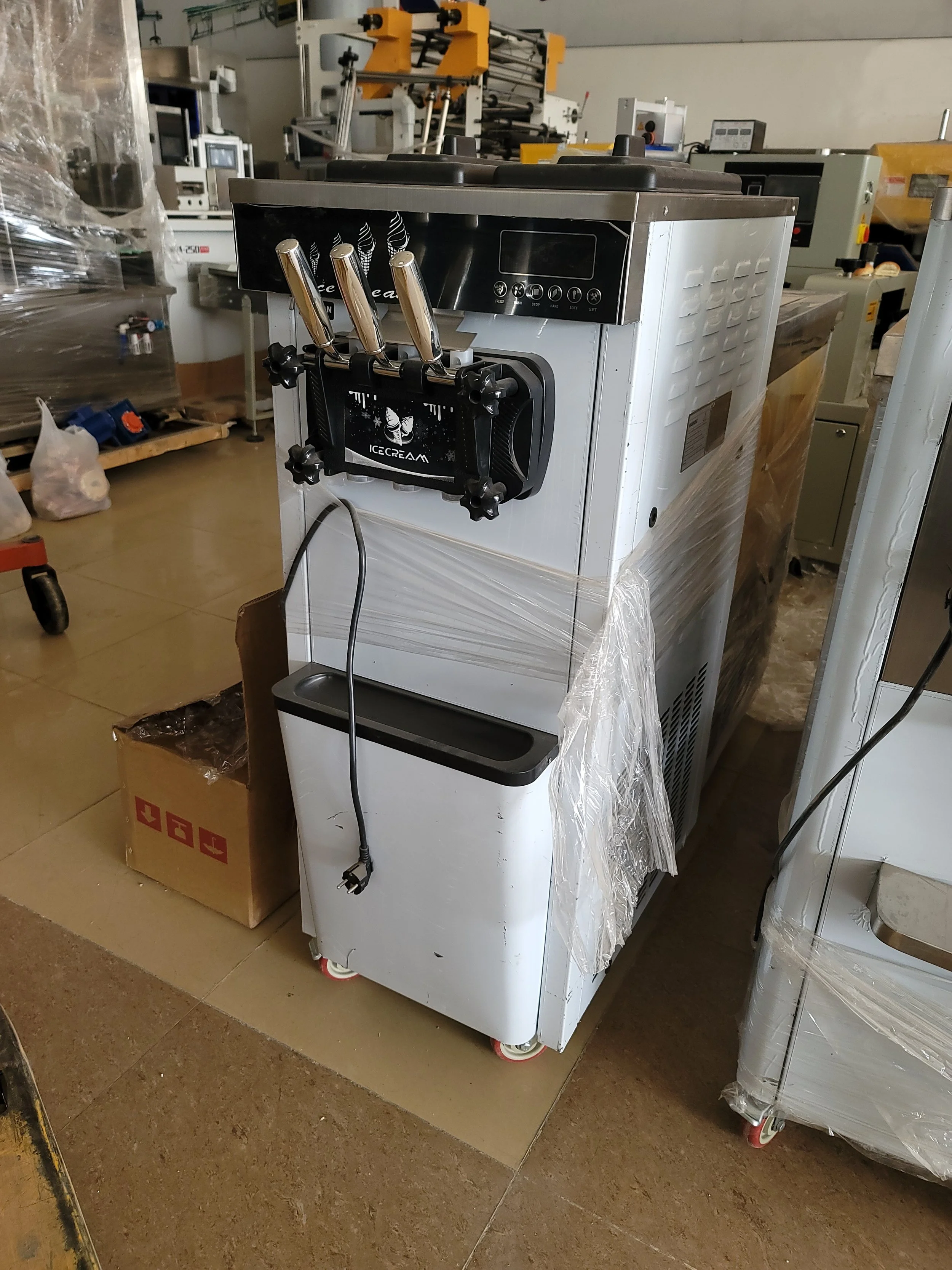 مكينة آيسكريم سوفت 09  (2).jpg