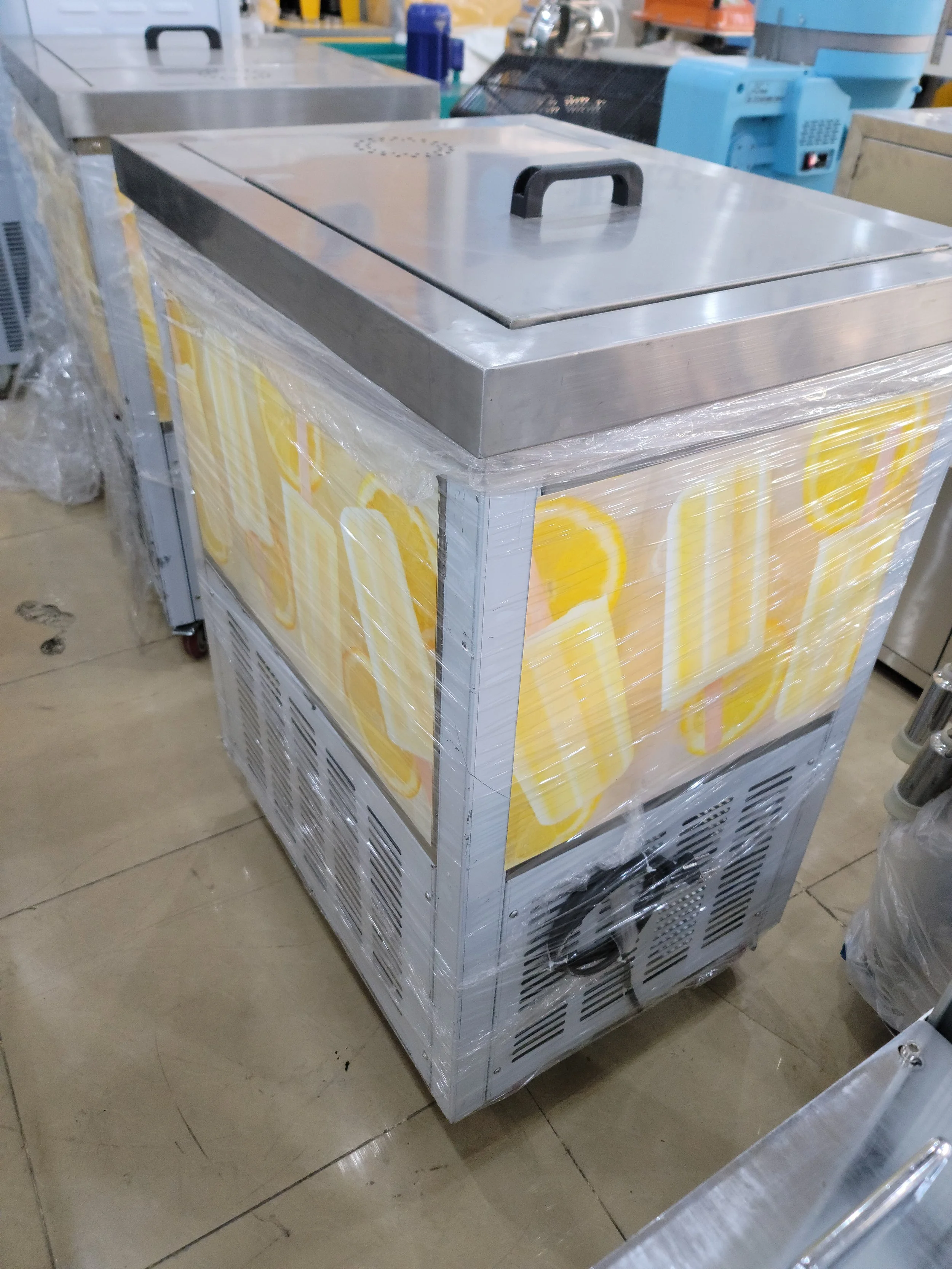 مكينة تجميد آيسكريم أبو عود  (2).jpg