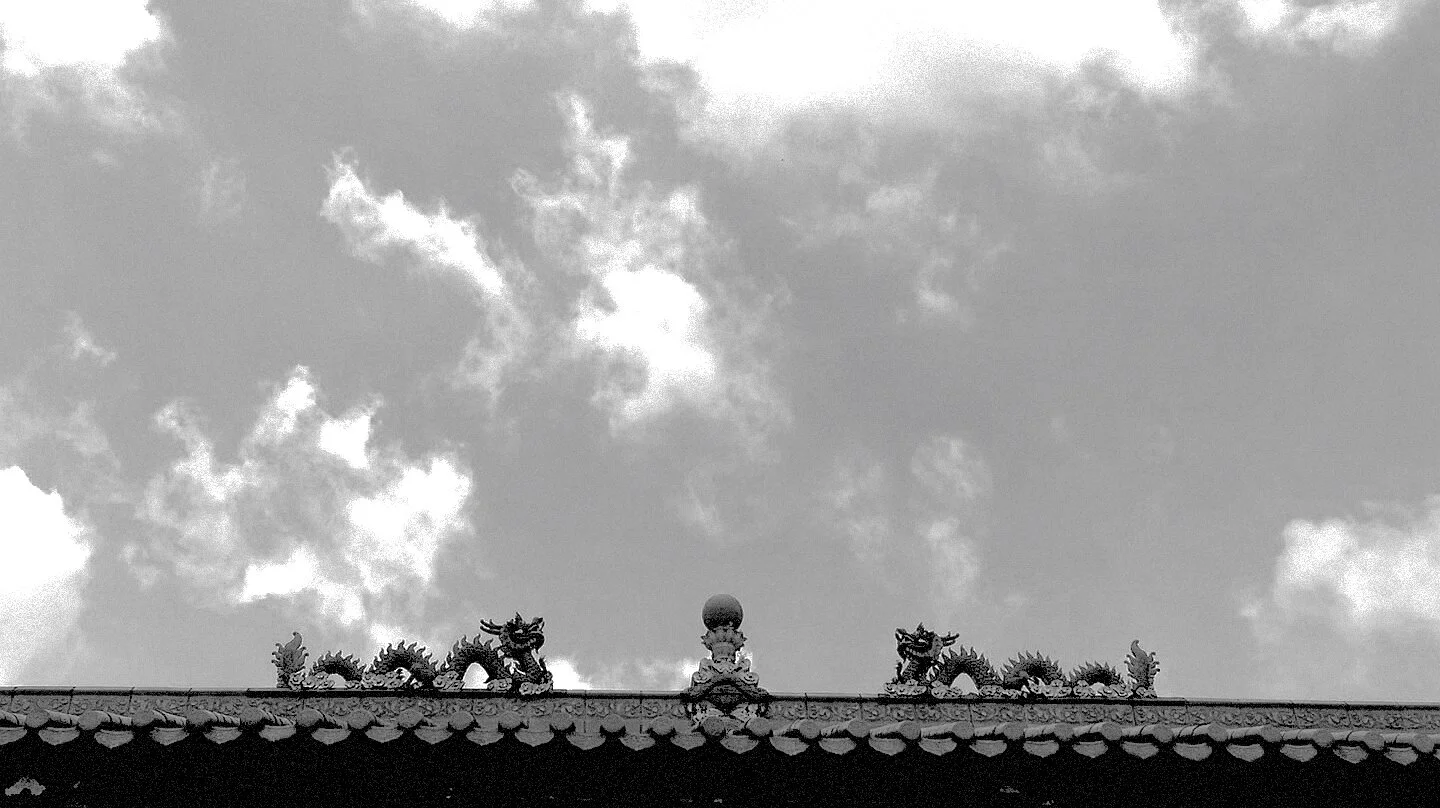 photo taken in 2019, the roof decoration of a local temple