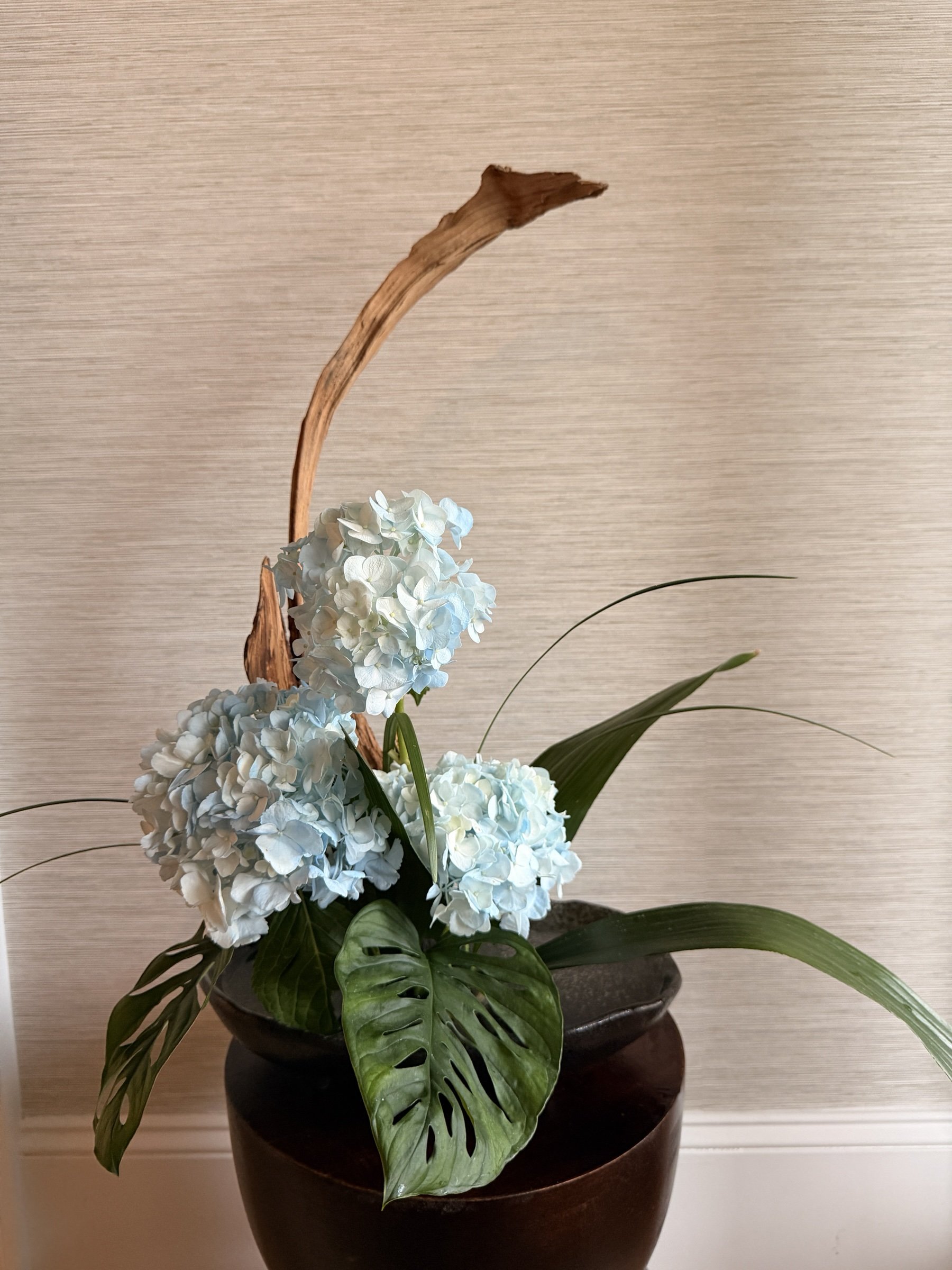 Driftwood Blue Arrangement