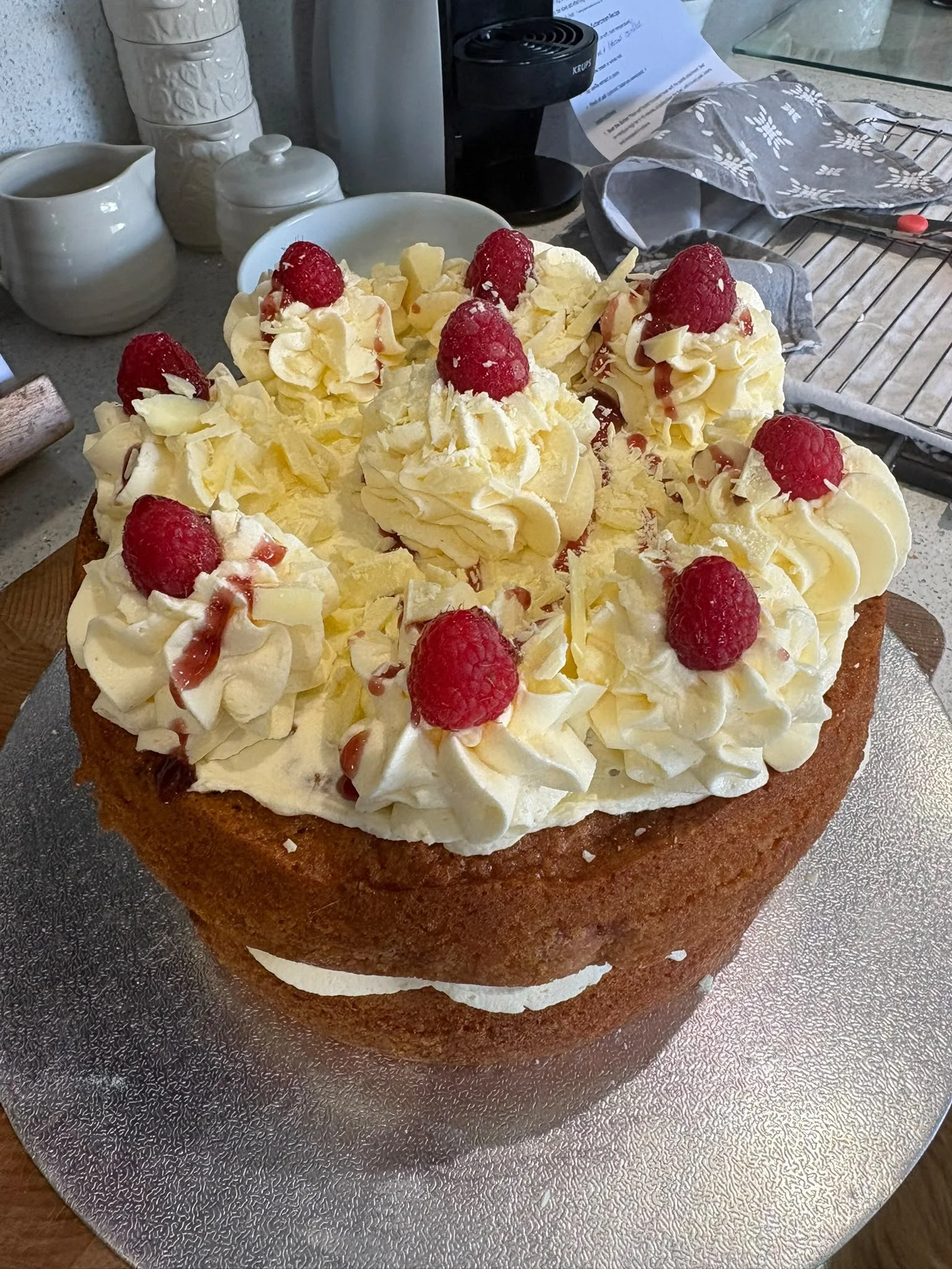 Raspberries & cream cafe cake