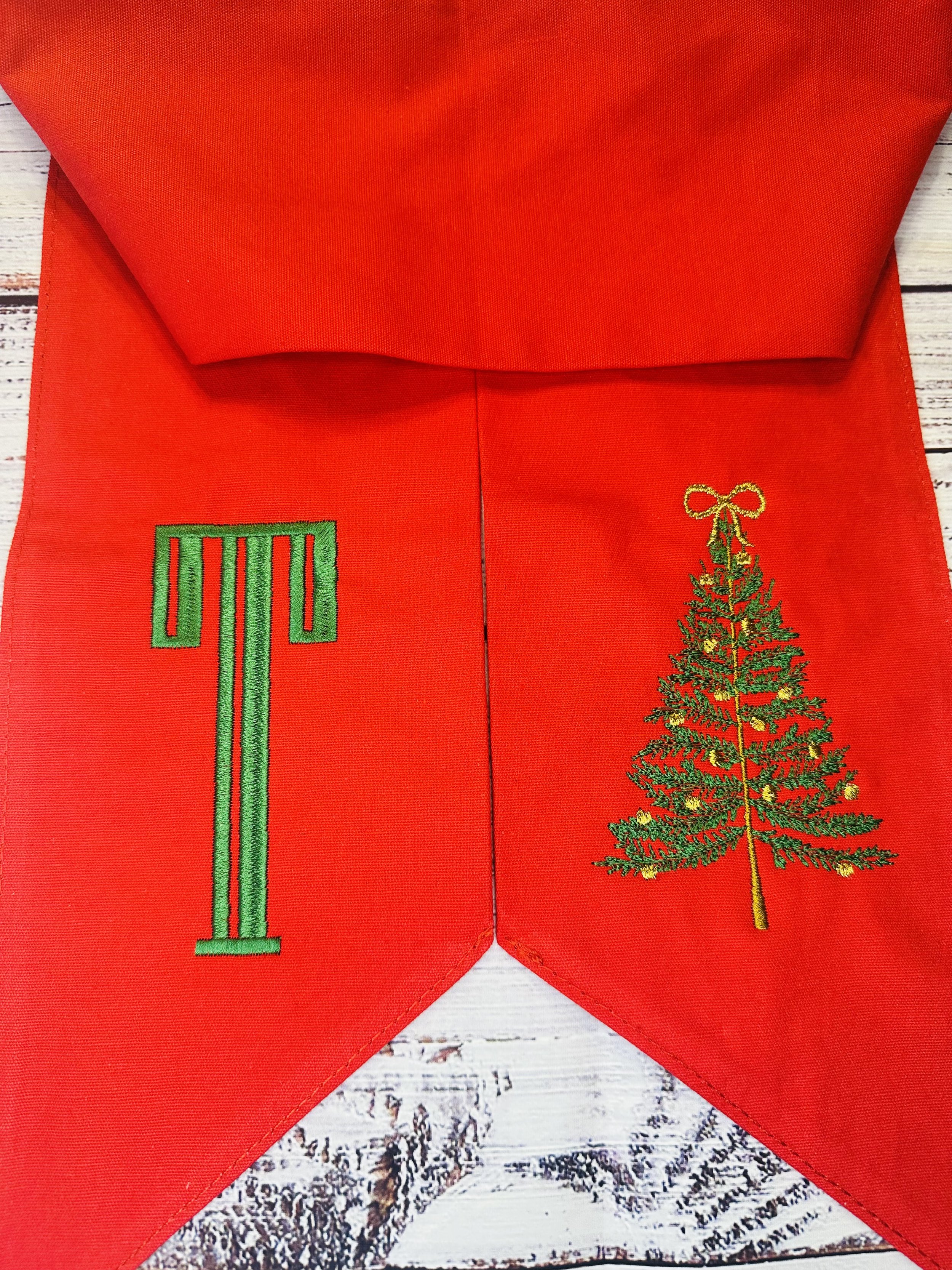 Embroidered Wreath Sash - Christmas Tree