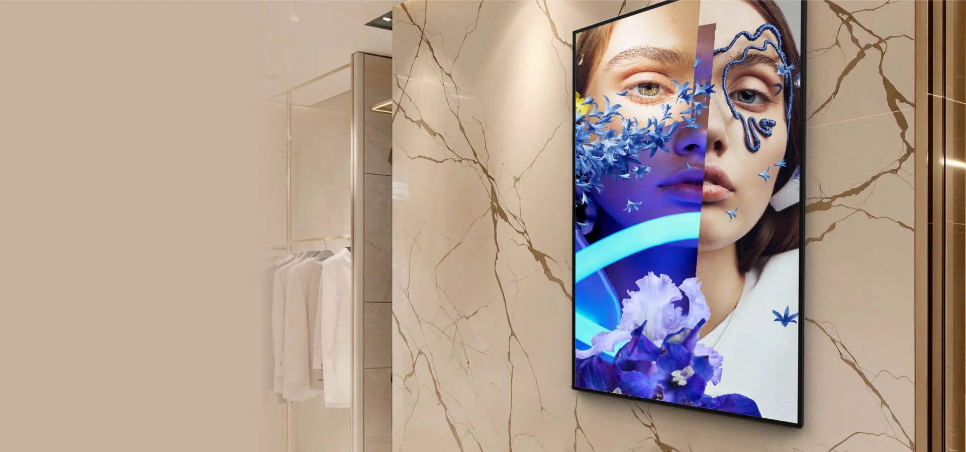 Pantalla para montaje en pared,  4k, 24x7,  opera en vertical u horizontal. Fantástico para Retail, Lobby de Hotel, Clubes, Centros comerciales, Torres de departamentos, Universidades y en general donde haya tránsito de clientes.
