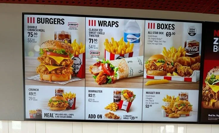 La mejor solución para cafeterías, pastelerías, restaurantes, centros de consumo en general. Puedes publicar contenidos por cada pantalla y en formato videowall,  en diferentes tiempos, con horarios y diversidad de ajustes.