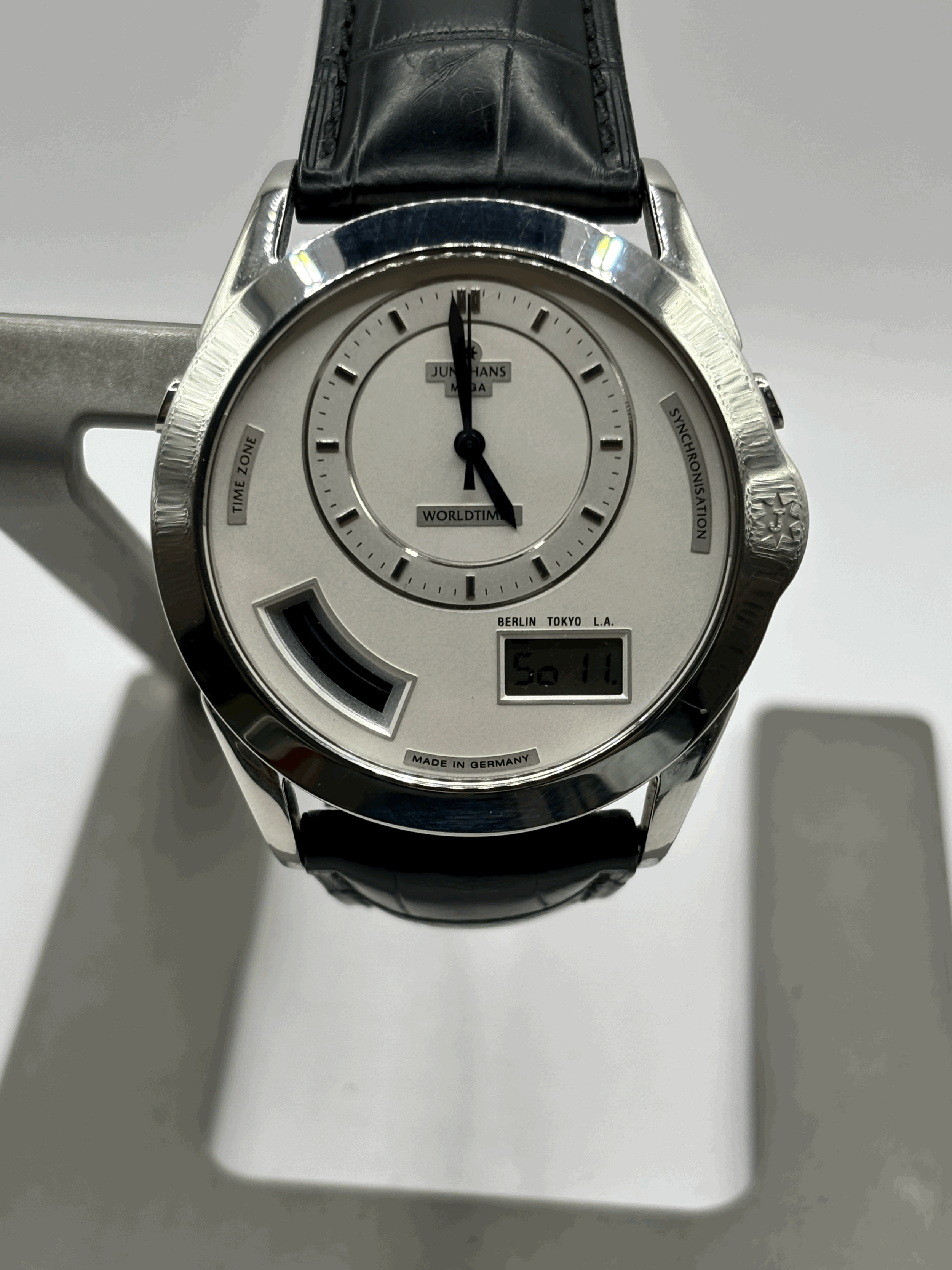 SH027 Junghans Mega MF World (WH-7492) (undated)