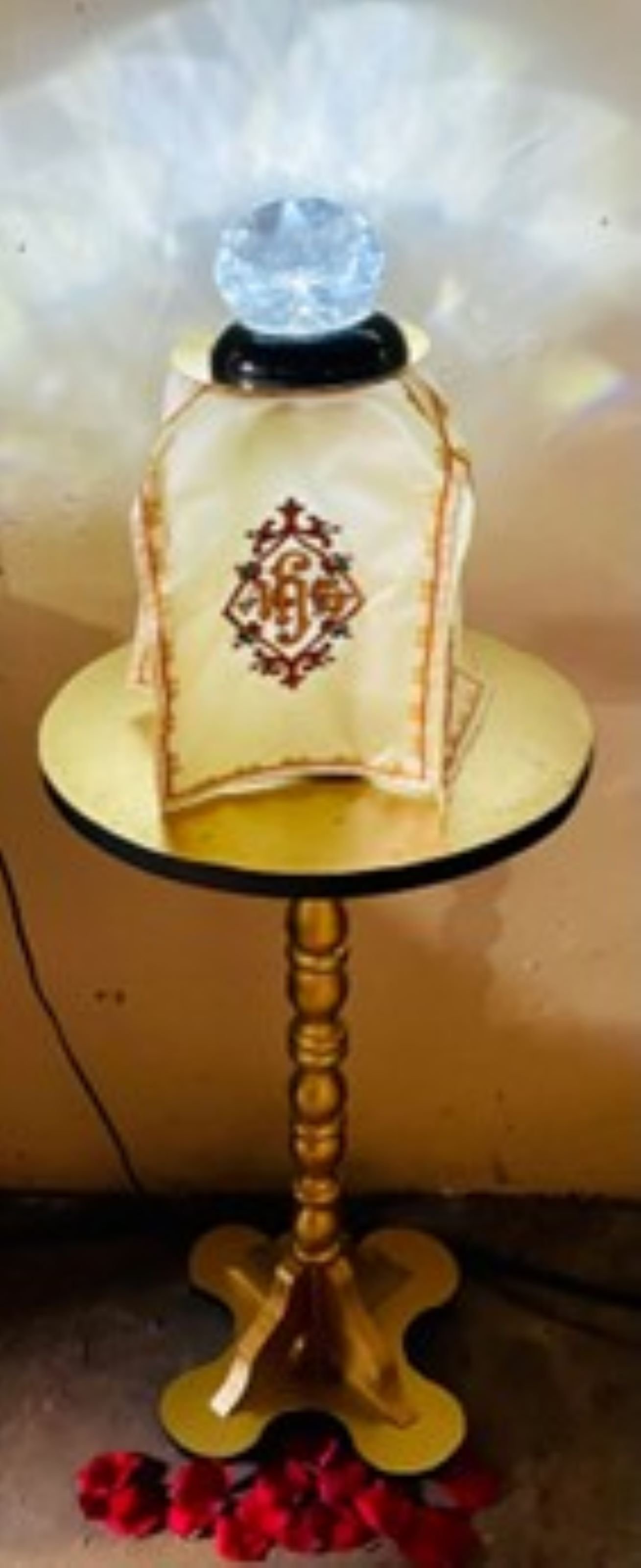 Glowing Eucharistic Light V