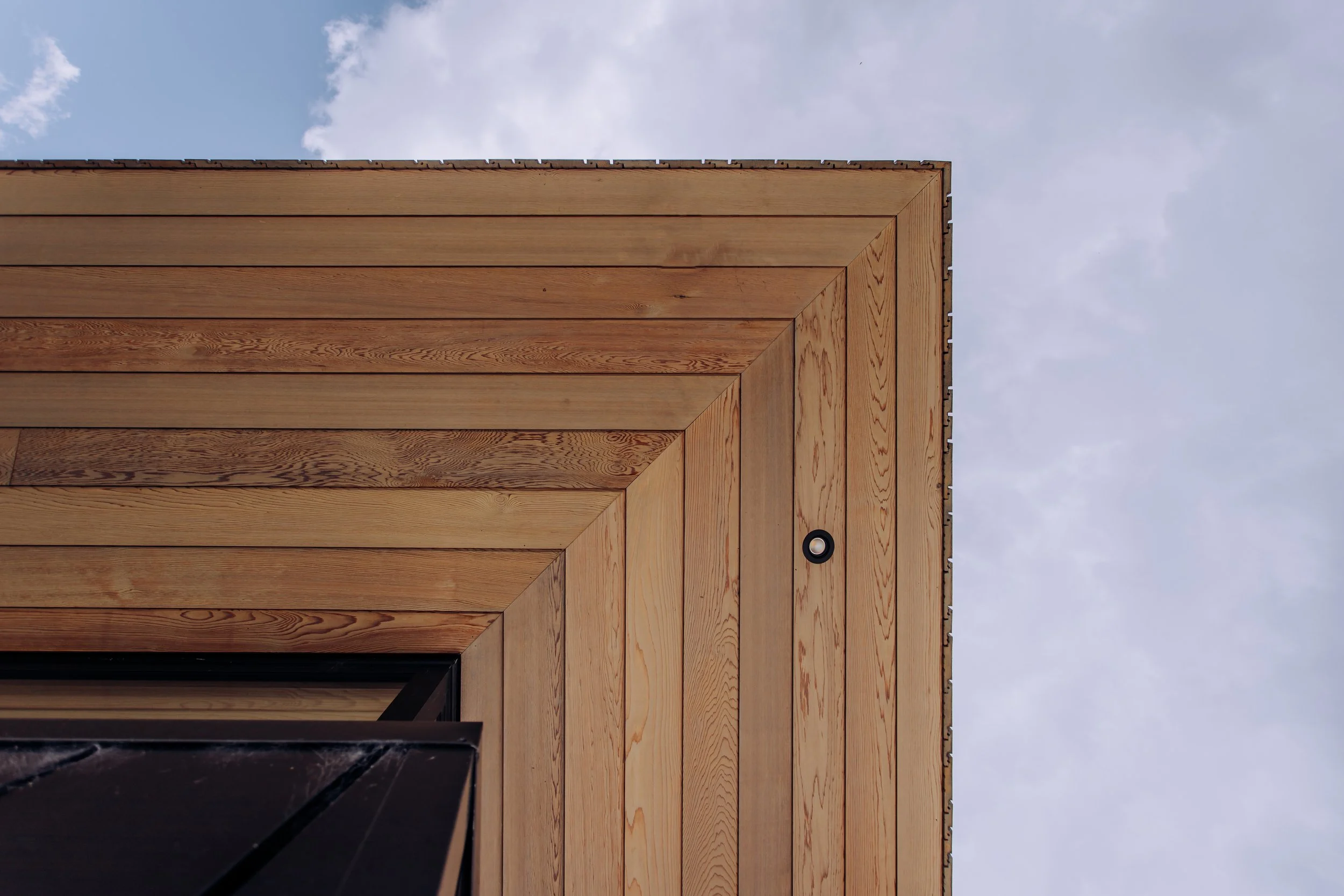 vdp construction - courtyard home 21.jpg