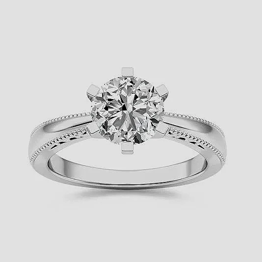 A single diamond set within clean geometric lines, echoing the elegance of early European design eras. There’s a sense of order and intention in every detail; nothing soft for softness’ sake, but balance, symmetry, and clarity of form.
Vintage influe