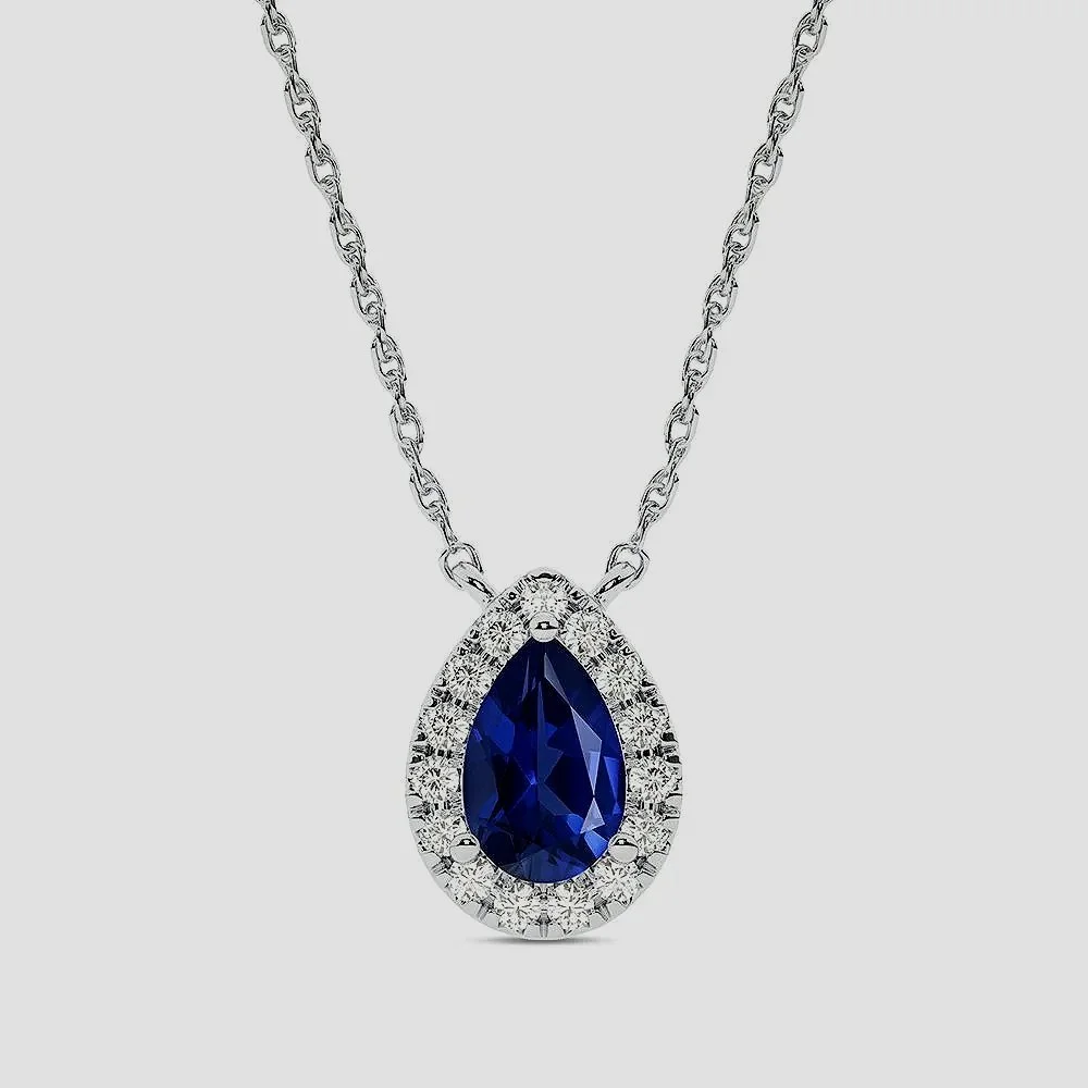 Elegant in silhouette, rich in tone. The pear cut brings a natural softness to the deep blue sapphire, creating a shape that feels both fluid and precise. It carries a quiet depth; more refined than dramatic, more enduring than seasonal.
A stone that