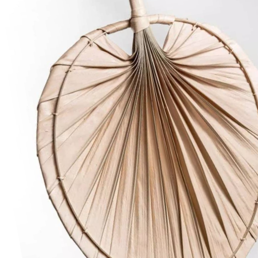 Sierra Dated Palm Leave Décor
Handcrafted with precision and care, each fan features an intricate weaving of sustainable palm leaves that captures the essence of natural beauty and rustic charm. The delicate, fan-shaped design offers a subtle nod to 