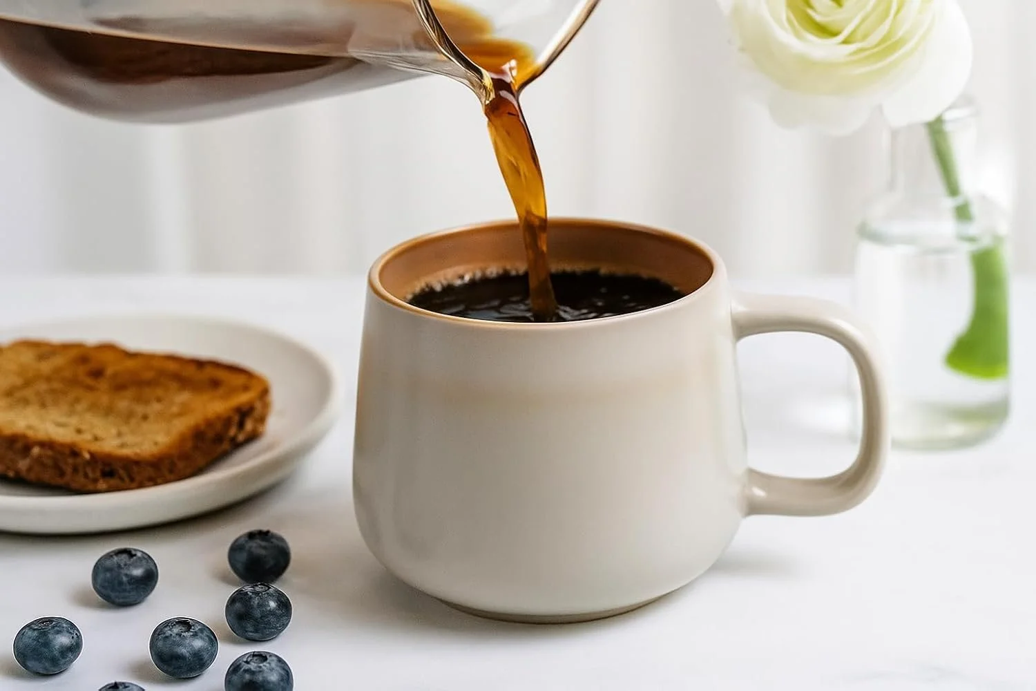 These ceramic mugs fit the bill for that Nordic Design Aesthetic! 