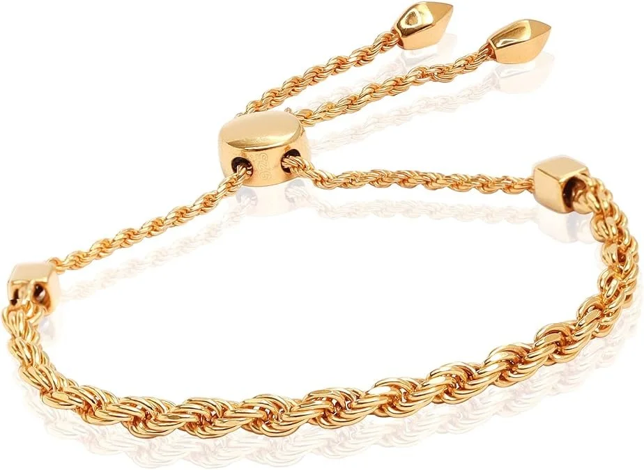 Fluid, adjustable, and effortlessly refined.
Handcrafted in Italy, this piece is made to move with ease; its sliding bolo design creates a perfect, natural fit.
Minimal in form, rich in craftsmanship, it’s made to be worn daily without thought.
Itali