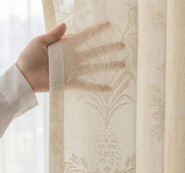 Hugmoom’s wide spectrum of textures, from airy continental linens to rich, dark, palace‑grade weaves, channels the layered elegance found across Europe’s homes and historic interiors. Design your space, create the space you desire. 