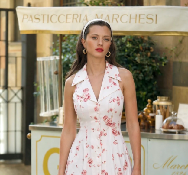 Gaâla Paris. 
Sustainable luxury French womenswear.

Timeless elegance and feminine sophistication! 
No fast fashion here. Instead you will find thoughtful design and craftsmanship, valuing quality and perpetuity over fleeting trends. 