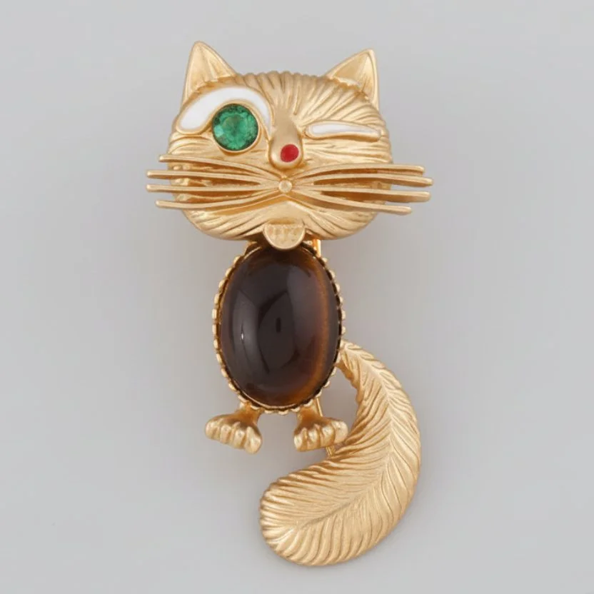 Retro golden cat brooch