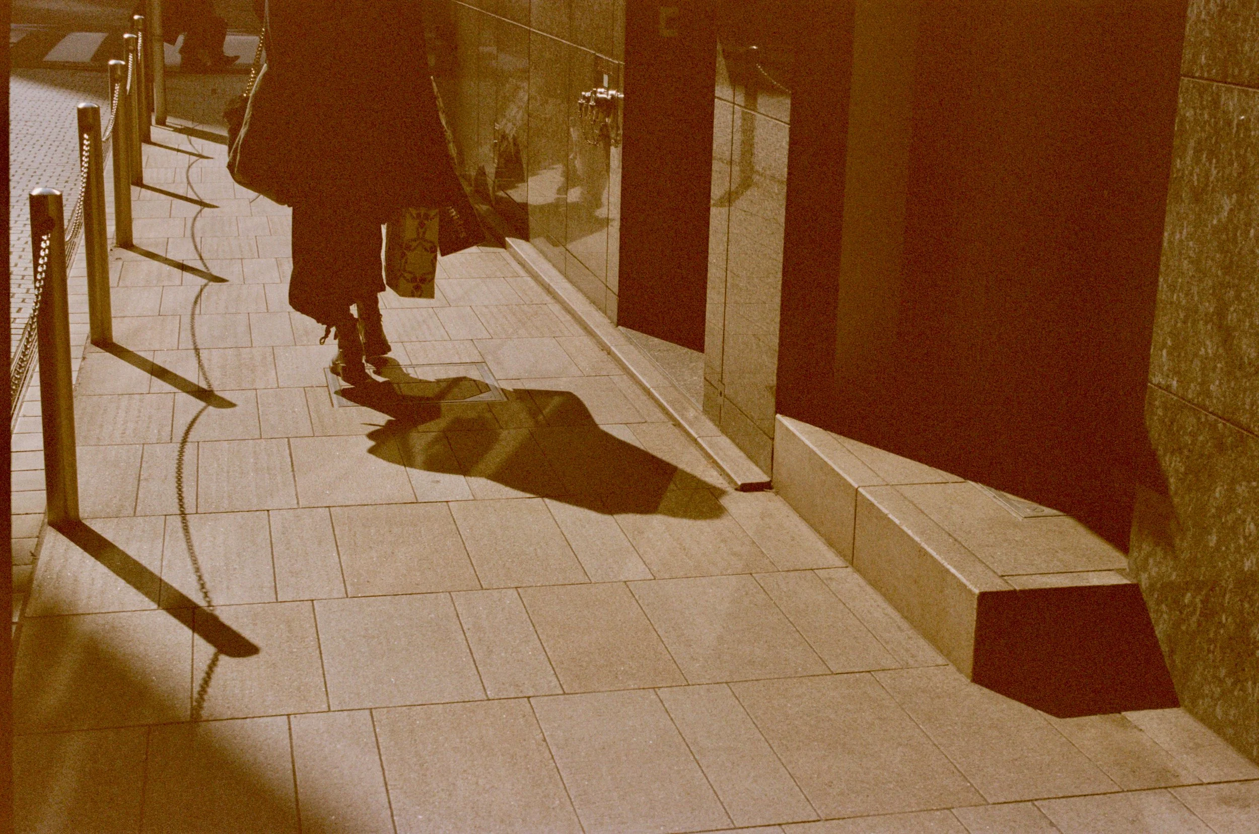 Tokyo, Japan — 2024年2月- shadow