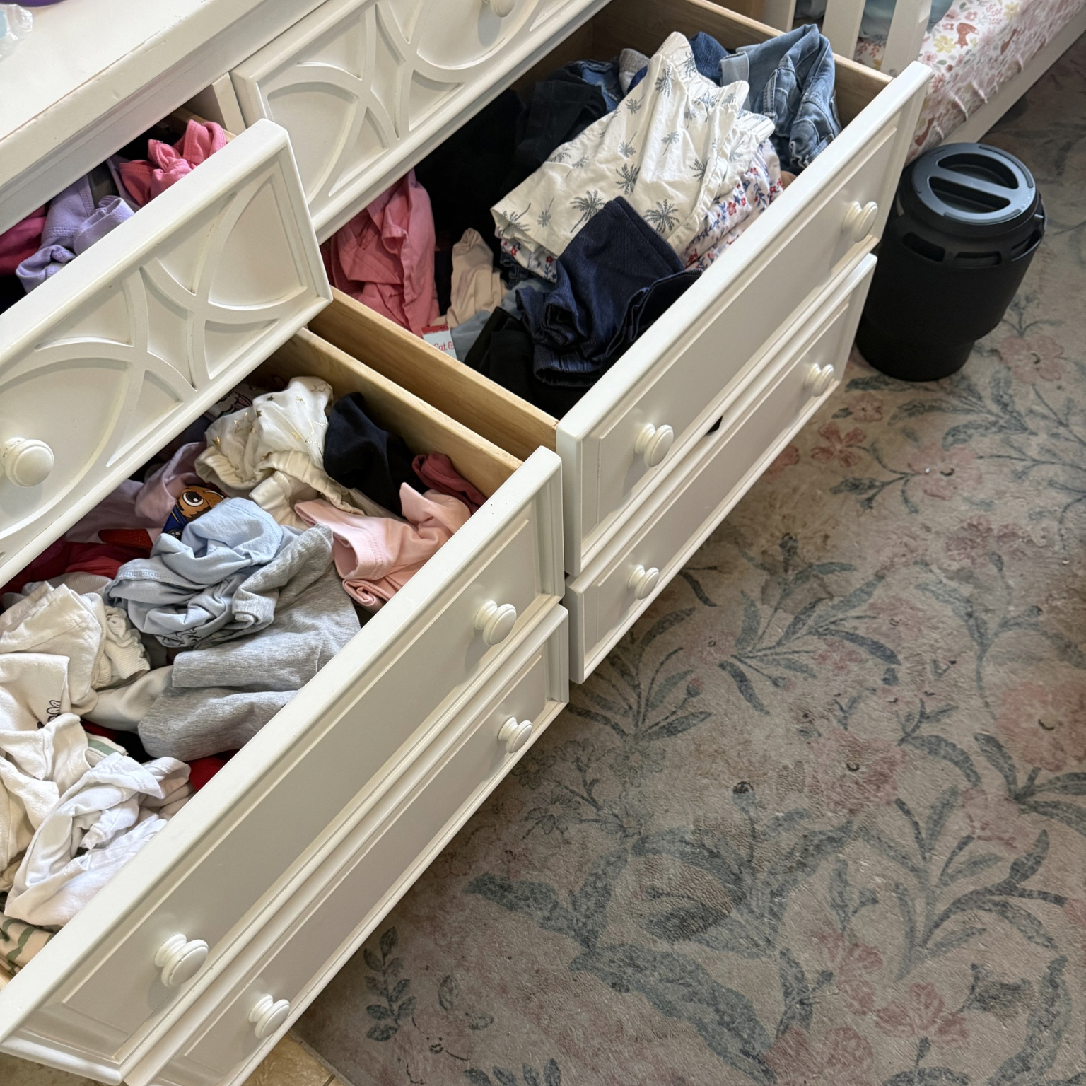 When there’s no system, even the smallest everyday tasks can create unnecessary frustration—digging through drawers, searching for what you need, and adding one more decision to an already-full day.