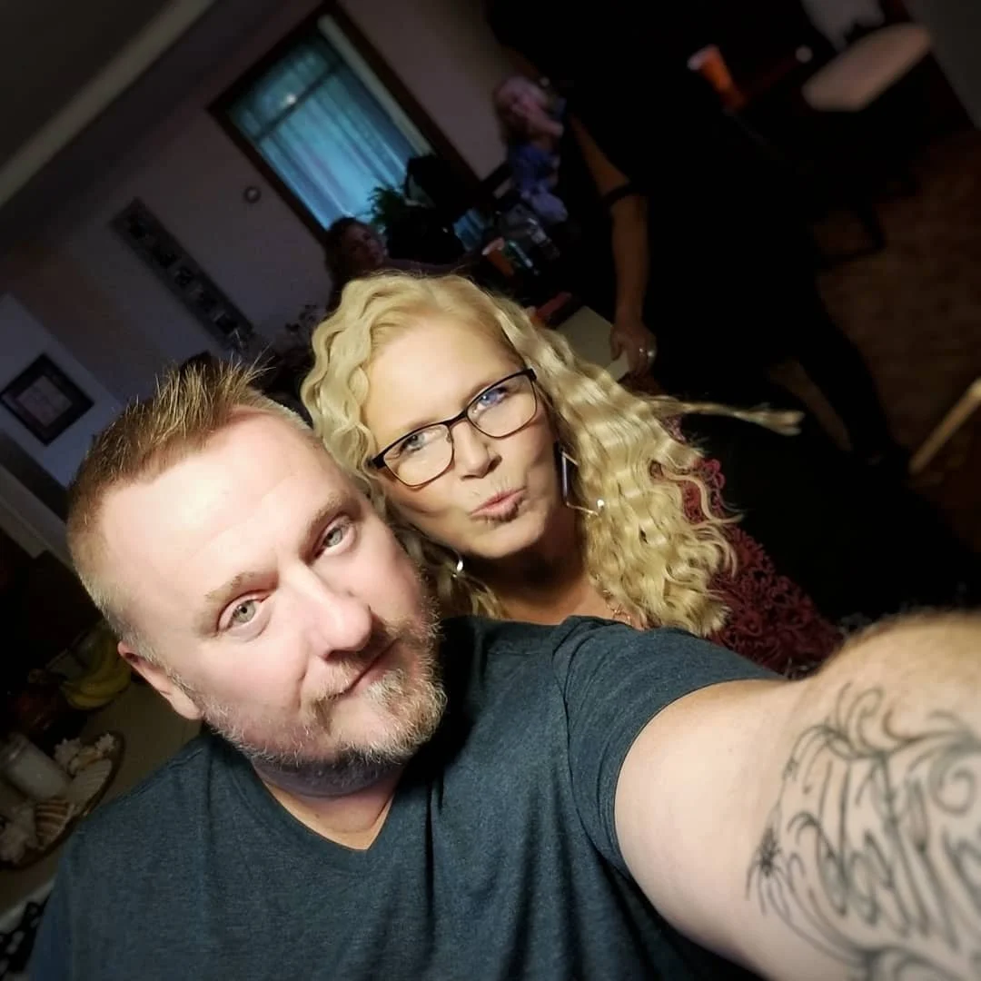 sean pam smooch.jpg