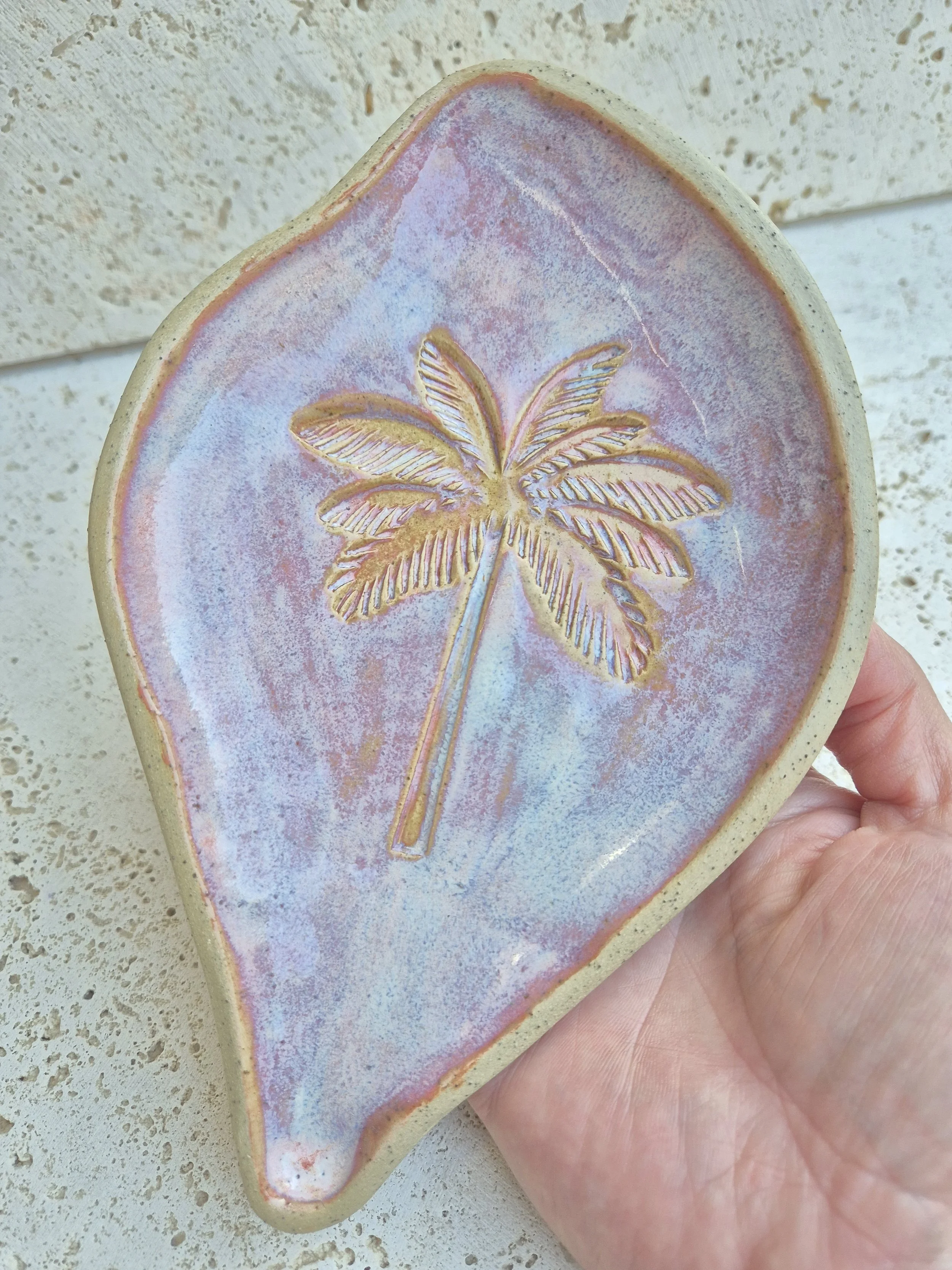 Conch Shell Palm Plate