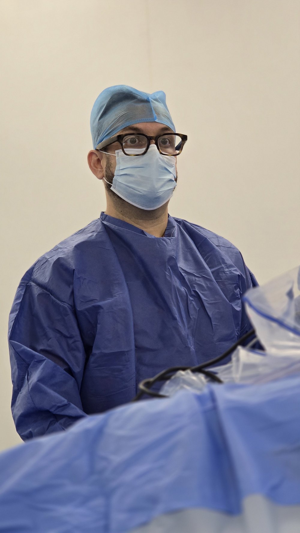Dr. Israel Romo, especialista en cirugía de rodilla y prótesis articular en Guadalajara