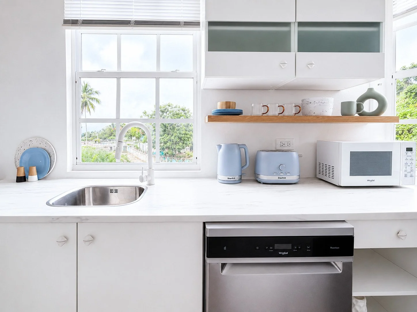 Kitchen_7U.jpg