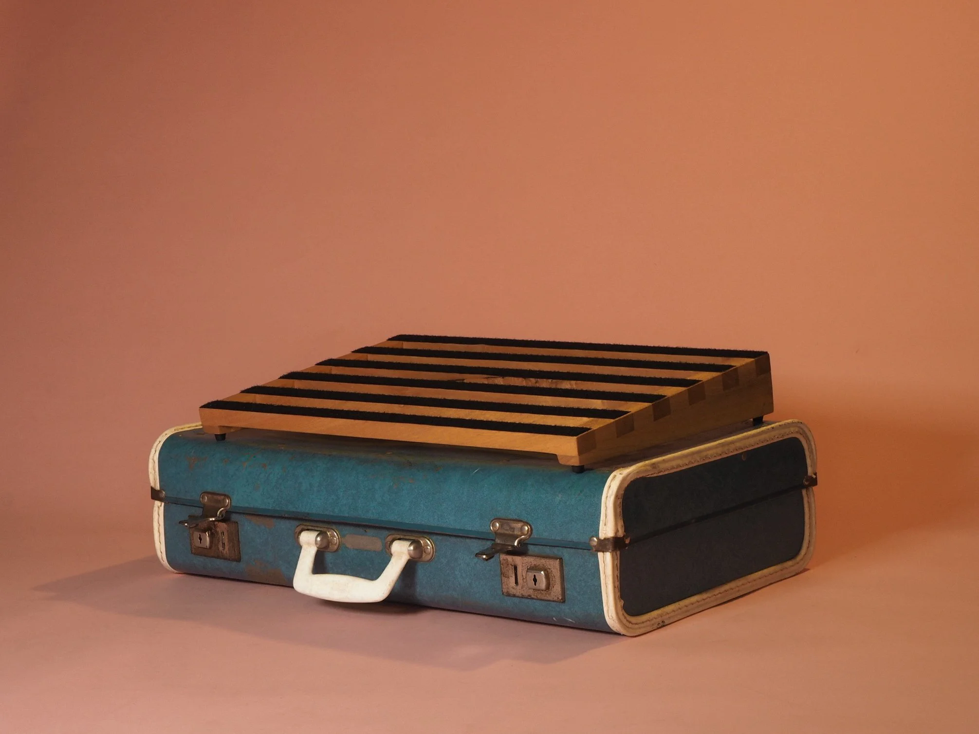 ONE OFFs flordbord Mk. 1 - Our Custom Pedalboard & Case Option