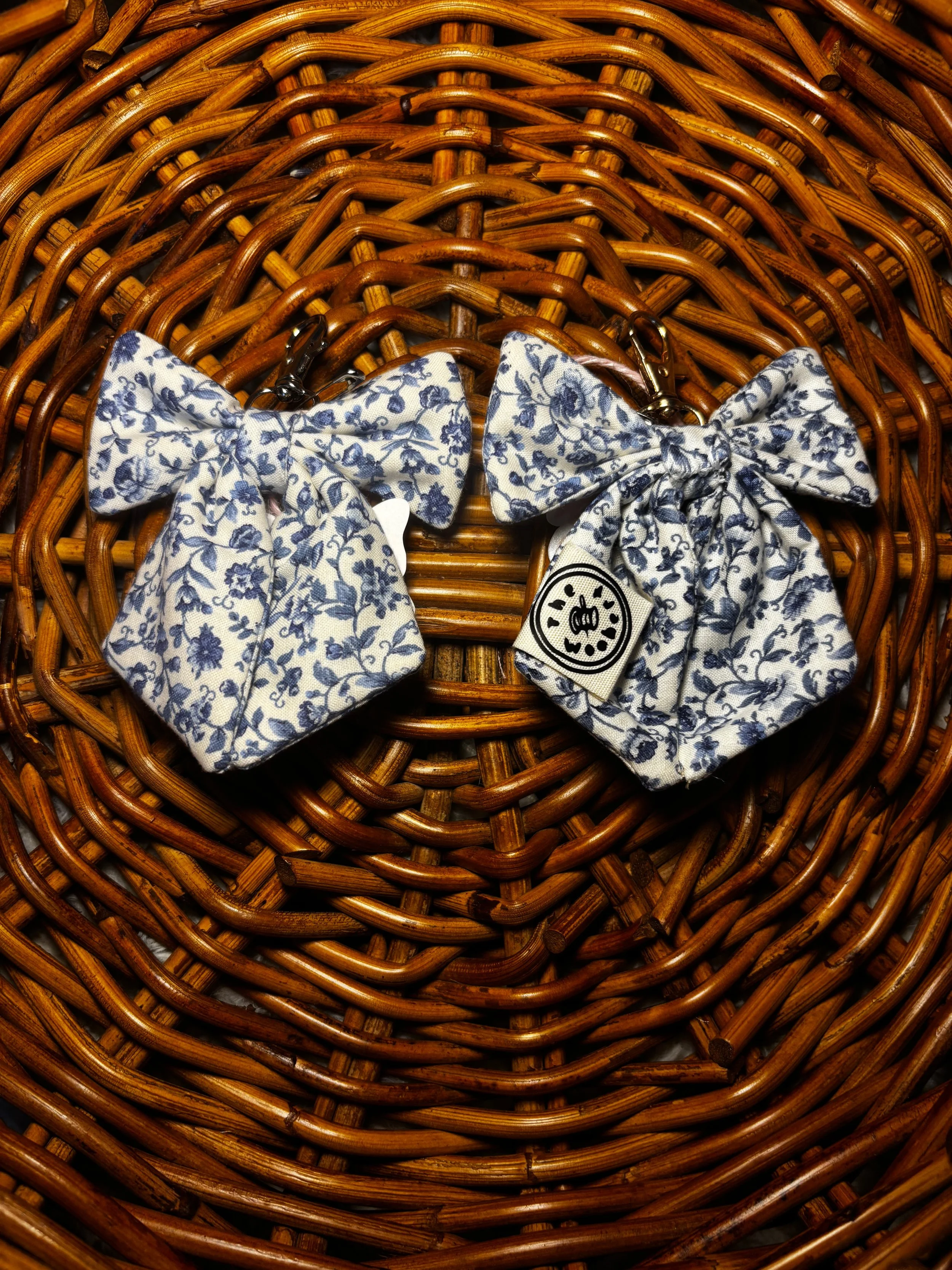 Meadow Bow Charm