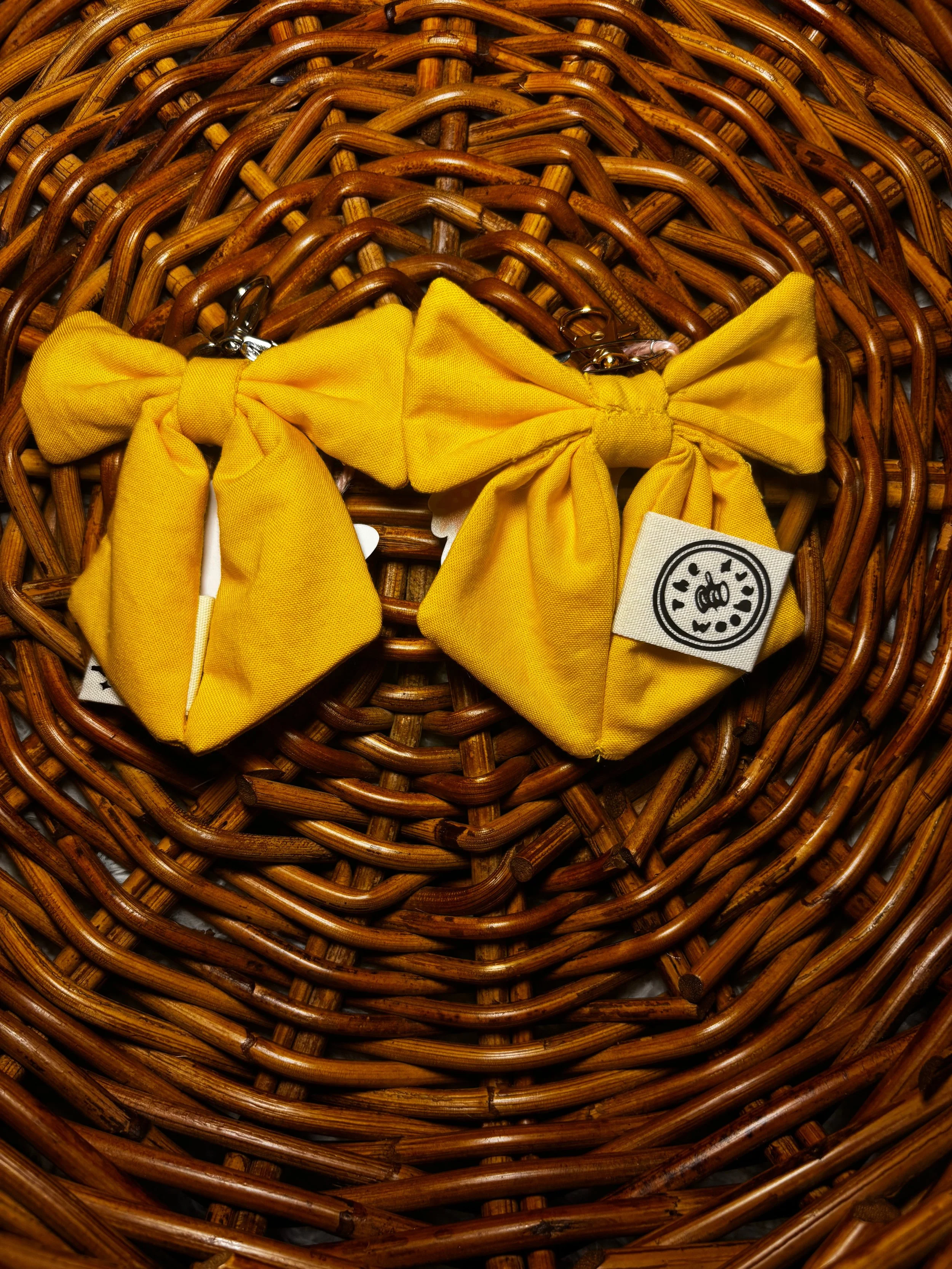 Meadow Bow Charm