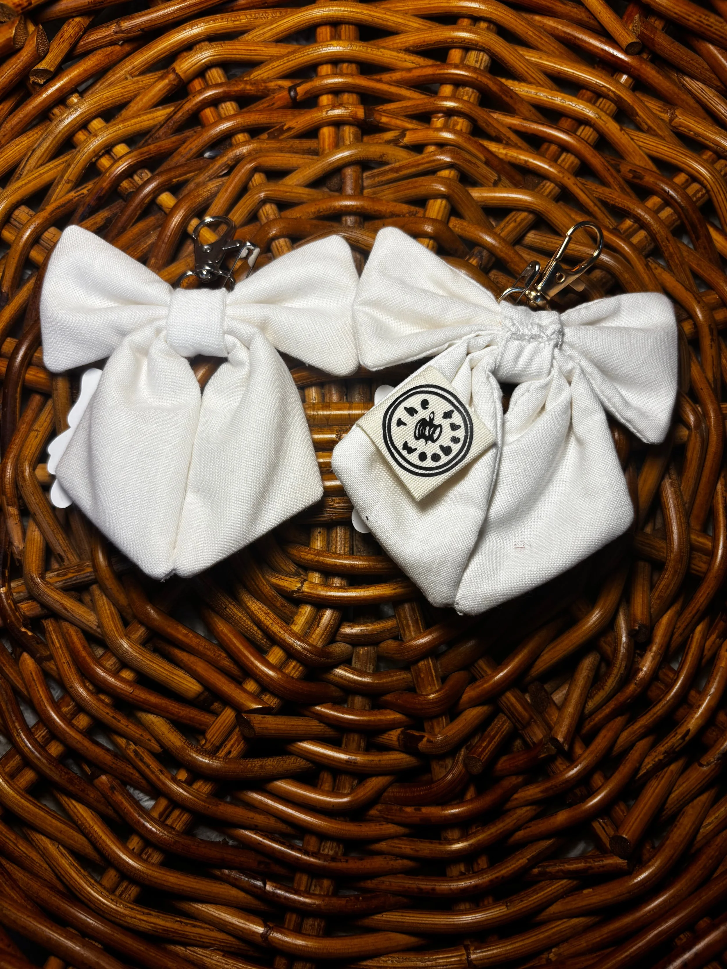 Meadow Bow Charm