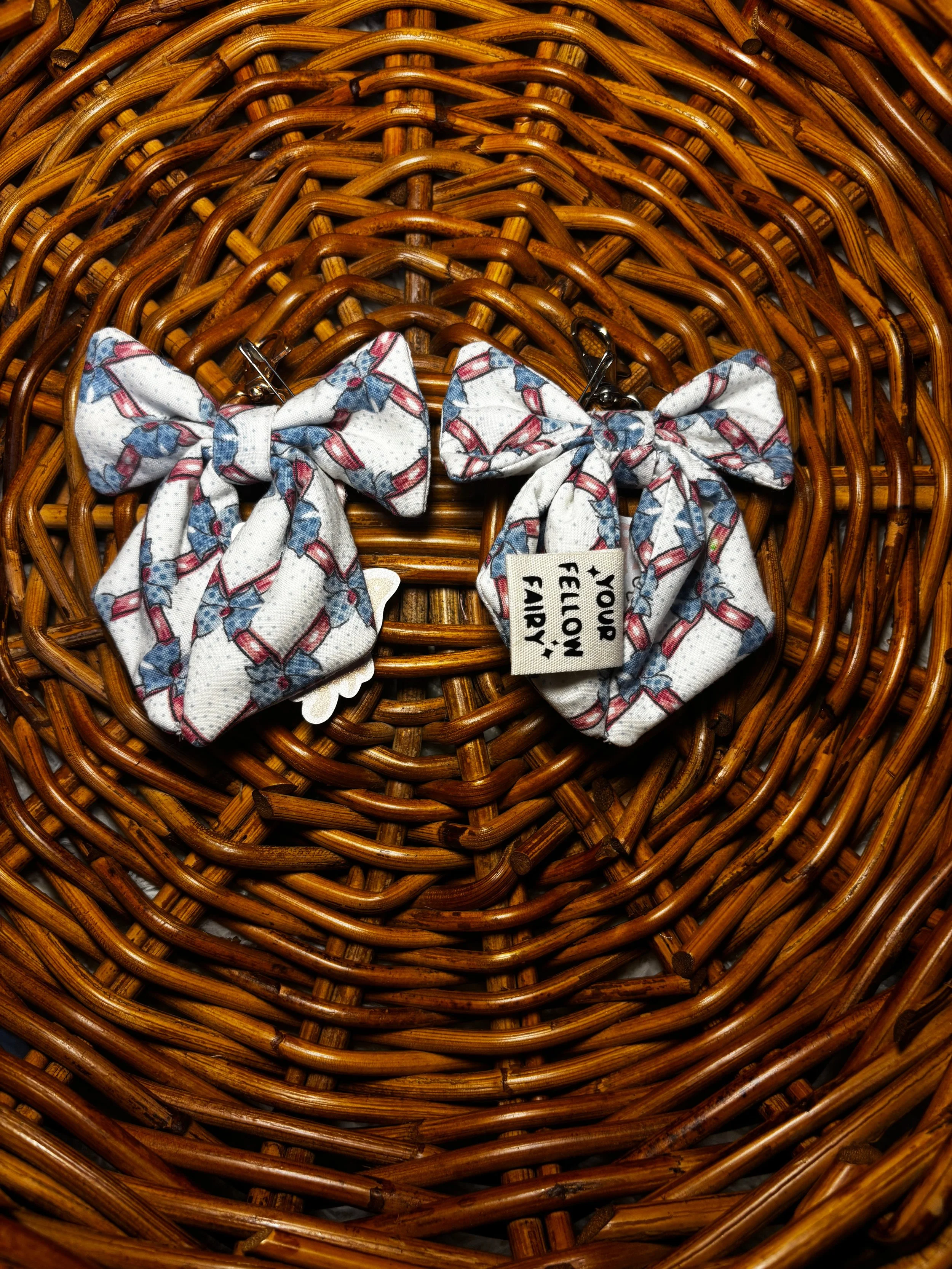 Meadow Bow Charm