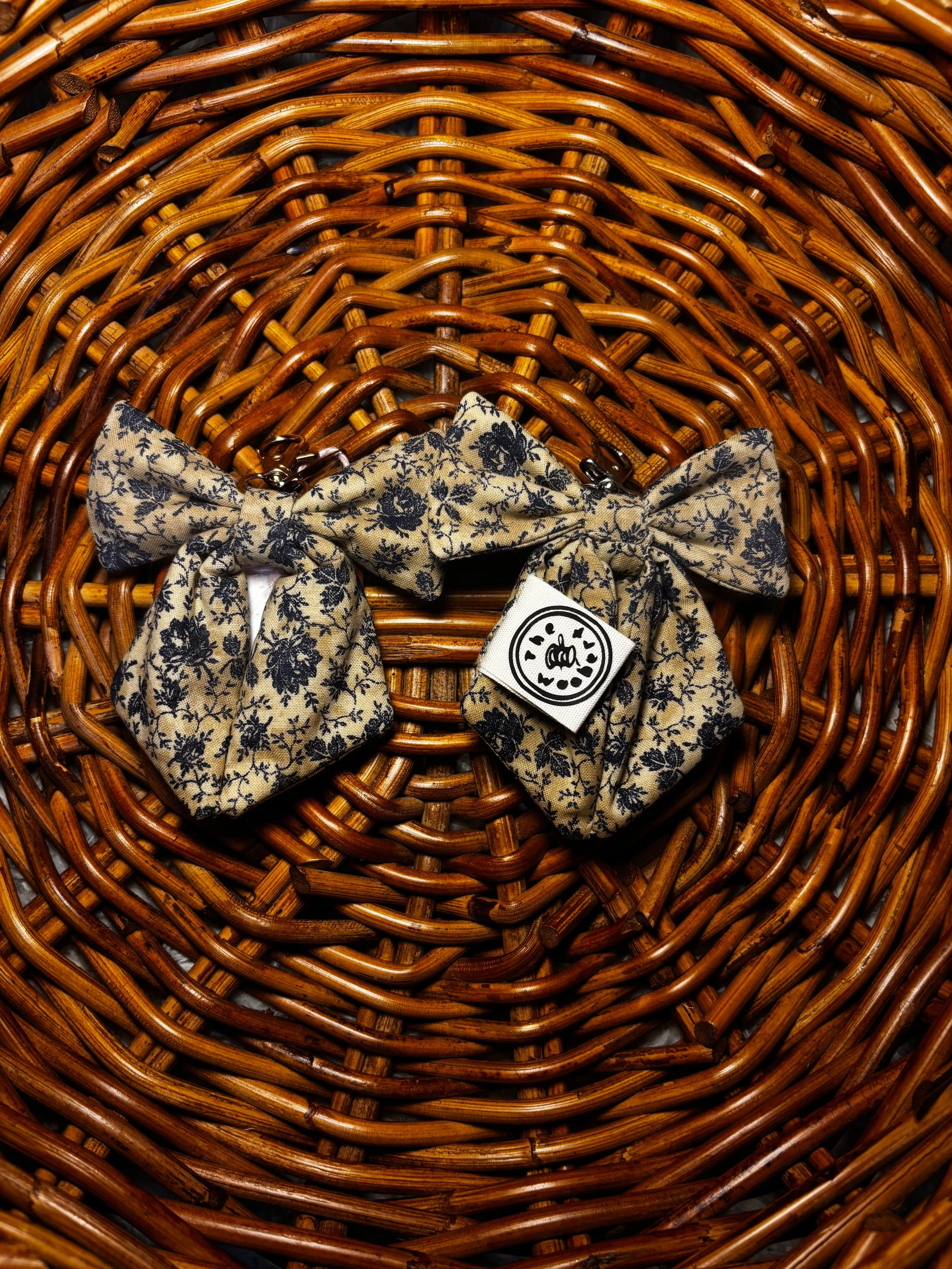 Meadow Bow Charm